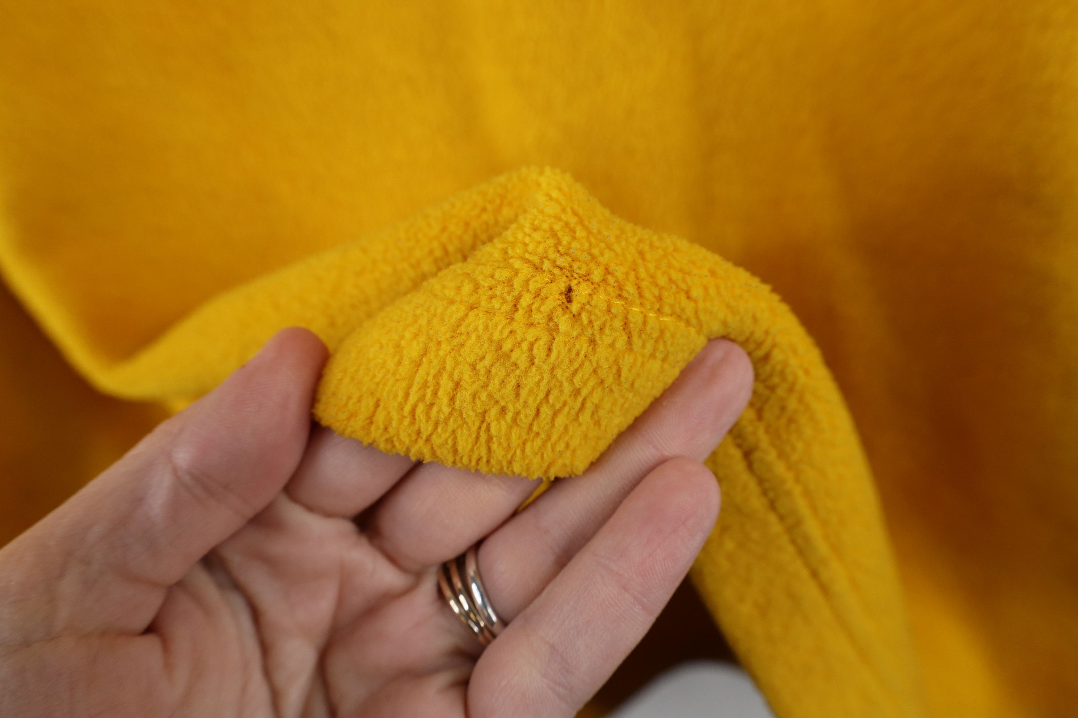 Gap × Vintage Vintage Y2K 2000 Gap Heavy Fleece V-Neck Sweater Yellow Size US L / EU 52-54 / 3 - 7 Thumbnail