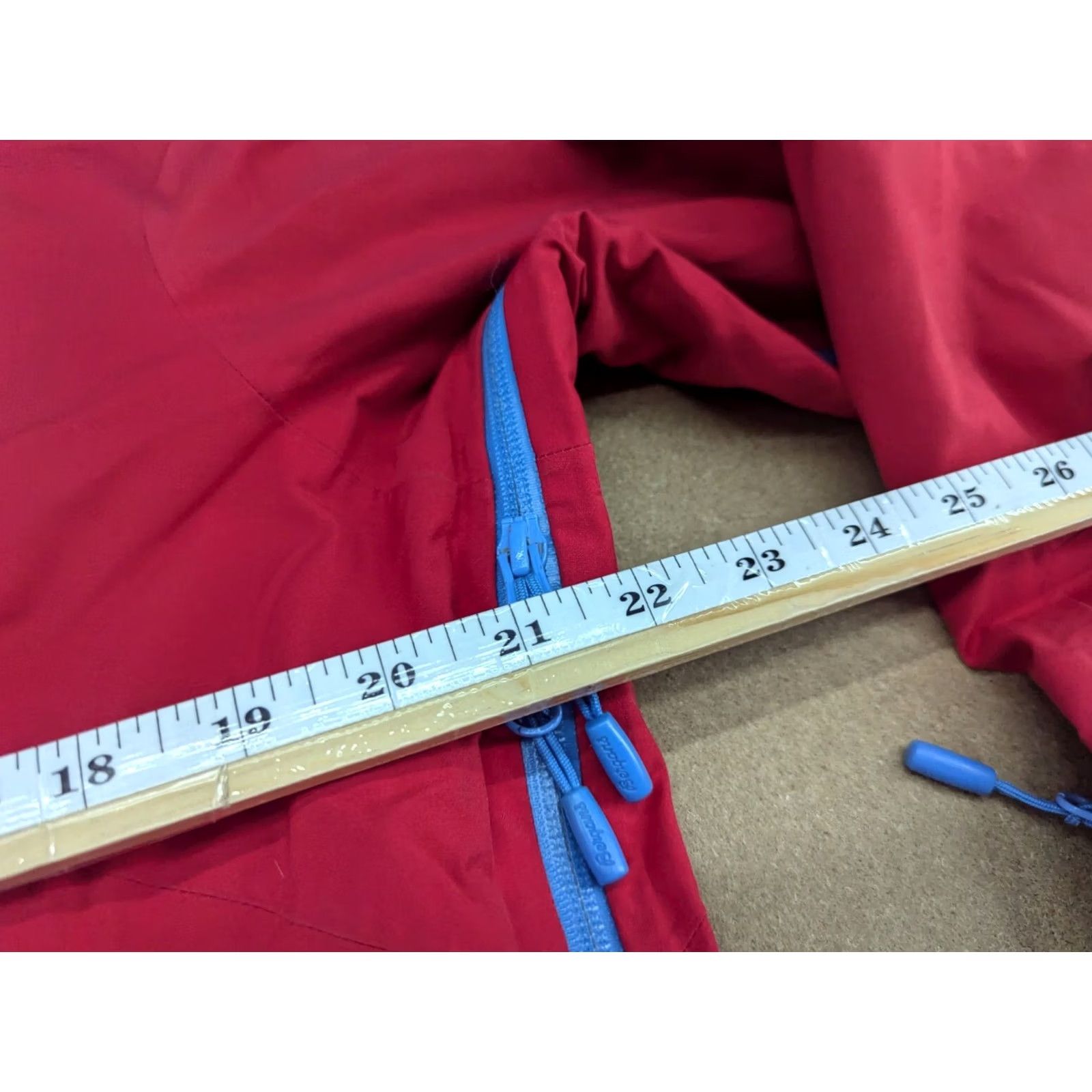 Ecco Bergans Jacket Womens ISOGAISA Dermizax RECCO Ski Outdoor Primaloft Hooded Long Red M Labled Size L / US 10 / IT 46 - 7 Thumbnail