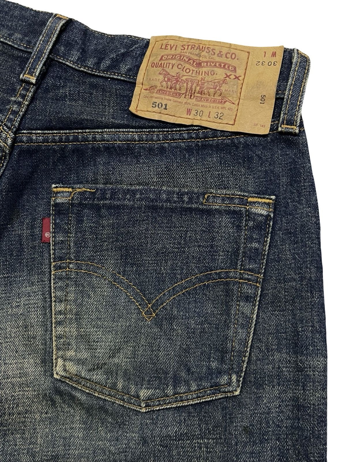 Levi's Vintage 90s Levi’s 501 XX Denim Japan | Vintage Faded | W30 Size US 30 / EU 46 - 8 Thumbnail