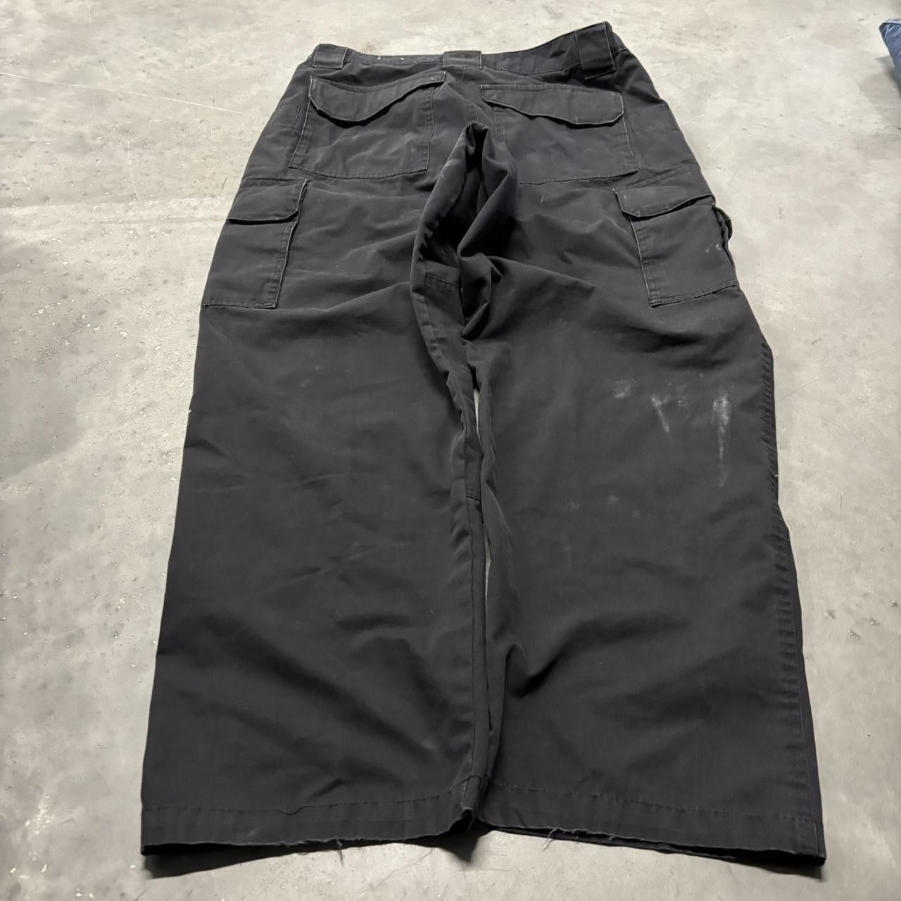 Japanese Brand × Vintage Crazy Vintage Y2K/2000s Baggy Black Streetwear Workwear Skater Cargo Pants! Size US 34 / EU 50 - 4 Thumbnail