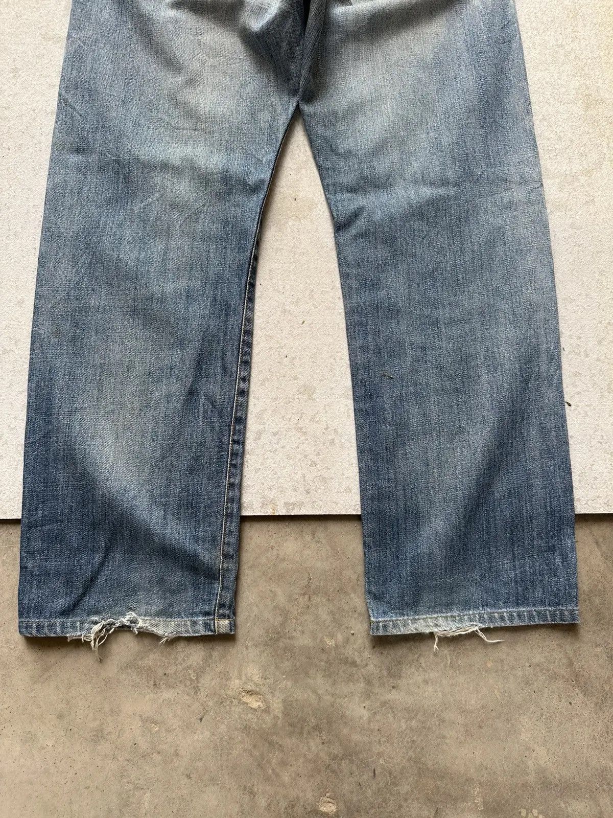 Uniqlo UNIQLO Japan Blue Washed Distressed Denim Pants Size US 36 / EU 52 - 16 Thumbnail