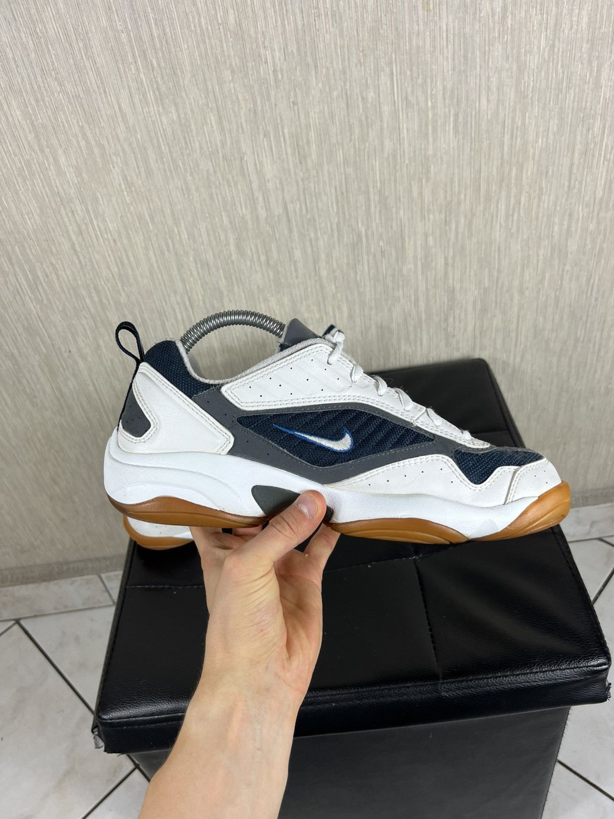Nike Vintage Nike y2k retro small central swoosh sneakers shoes Size US 8 / EU 41 - 17 Thumbnail