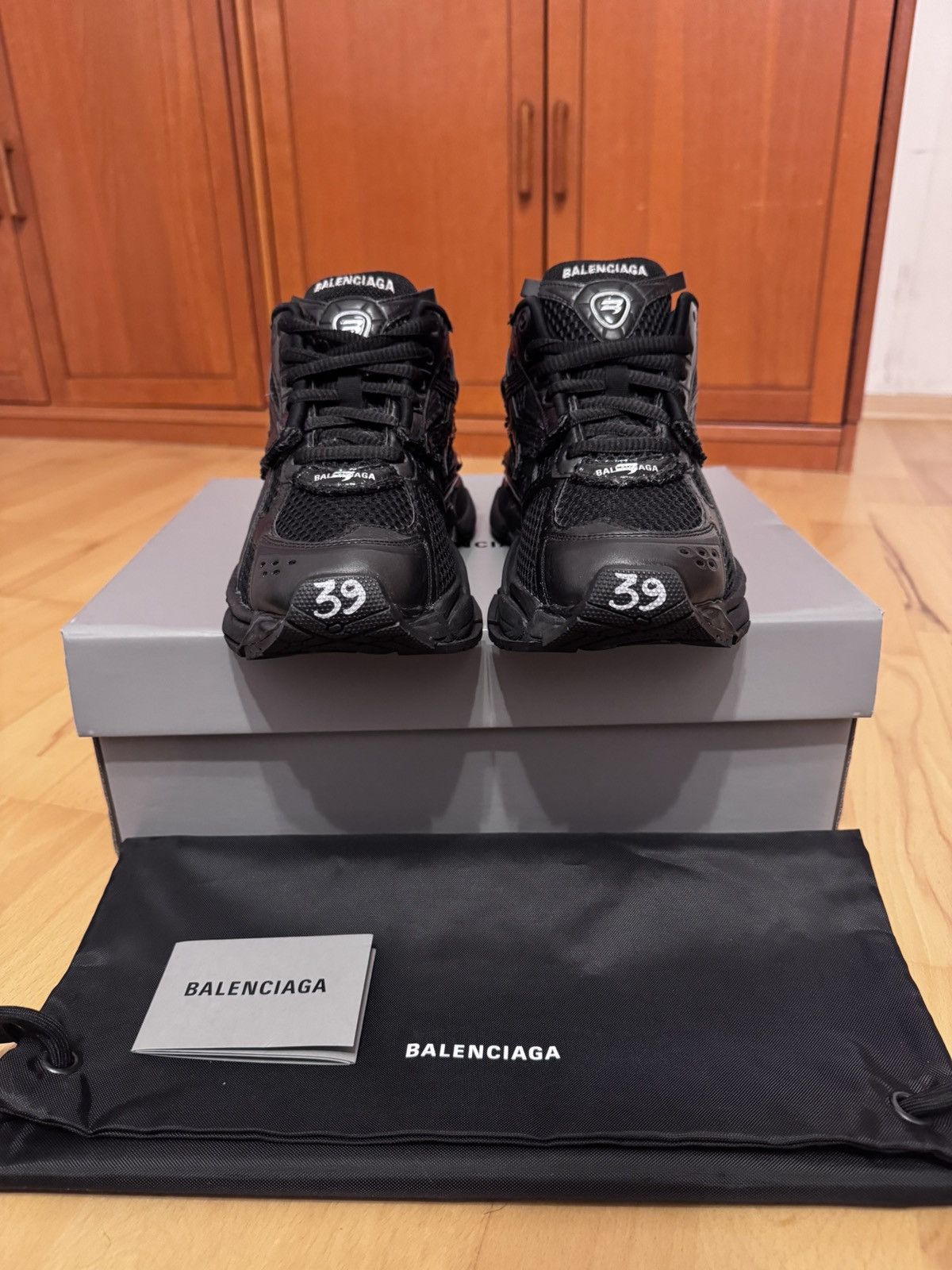 Balenciaga Balenciaga Runner Triple Black Size US 6 / EU 39 - 6 Thumbnail