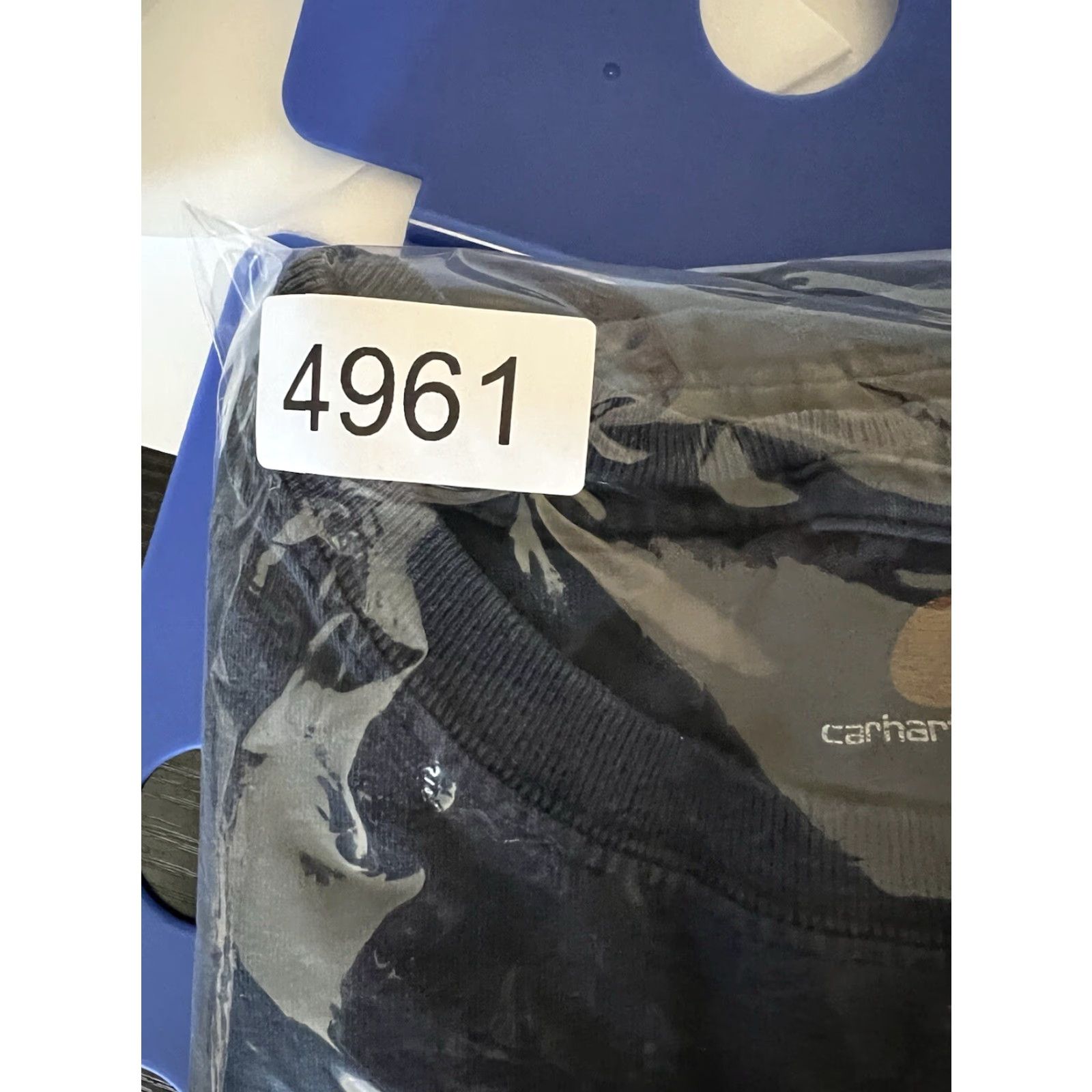 Carhartt VINTAGE Carhartt Blue Pocket Shirt 2XL K87 Men’s T-Shirt Crew Neck Short Sleeve Relaxed Fit Grunge Sun Faded 90s Classic Pockets Size US XXL / EU 58 / 5 - 7 Thumbnail