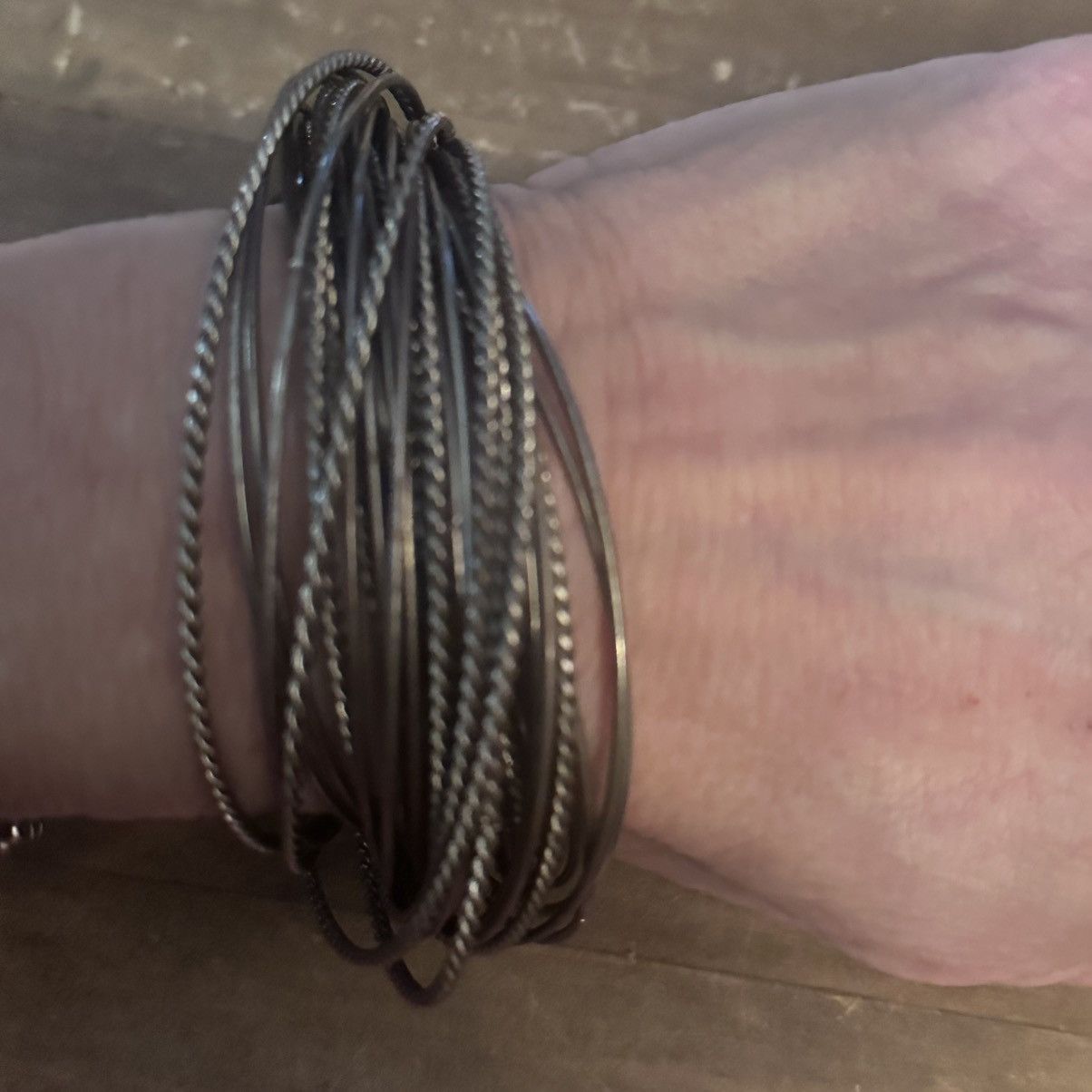 Other Silver tone intertwined bangle bracelet Size ONE SIZE - 3 Thumbnail