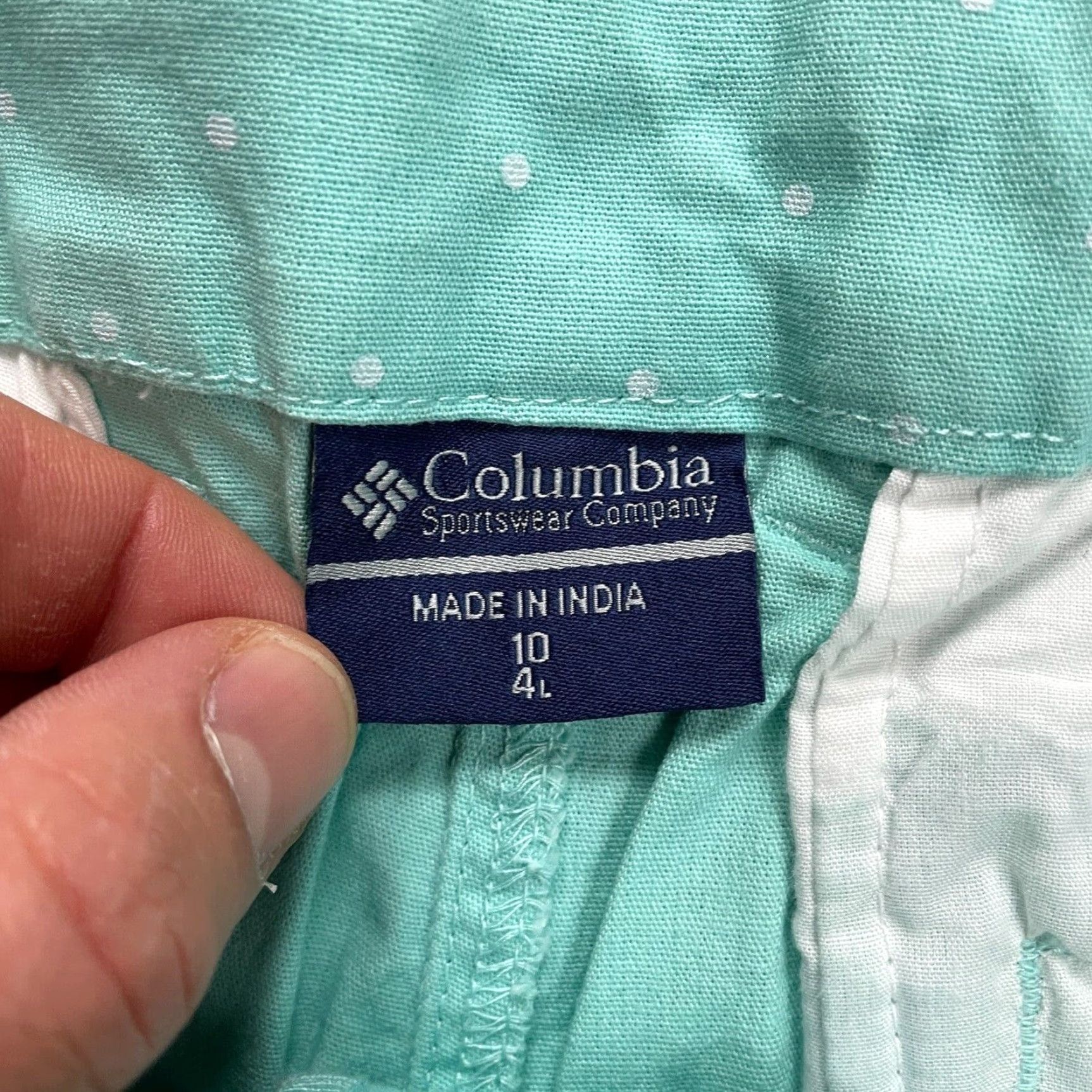 Vintage VINTAGE? Wait—this item isn't vintage. So: Columbia PFG Active Shorts Women 10 Green Polka Dot Pockets Outdoor Casual W34 Size 32" / US 10 / IT 46 - 7 Thumbnail