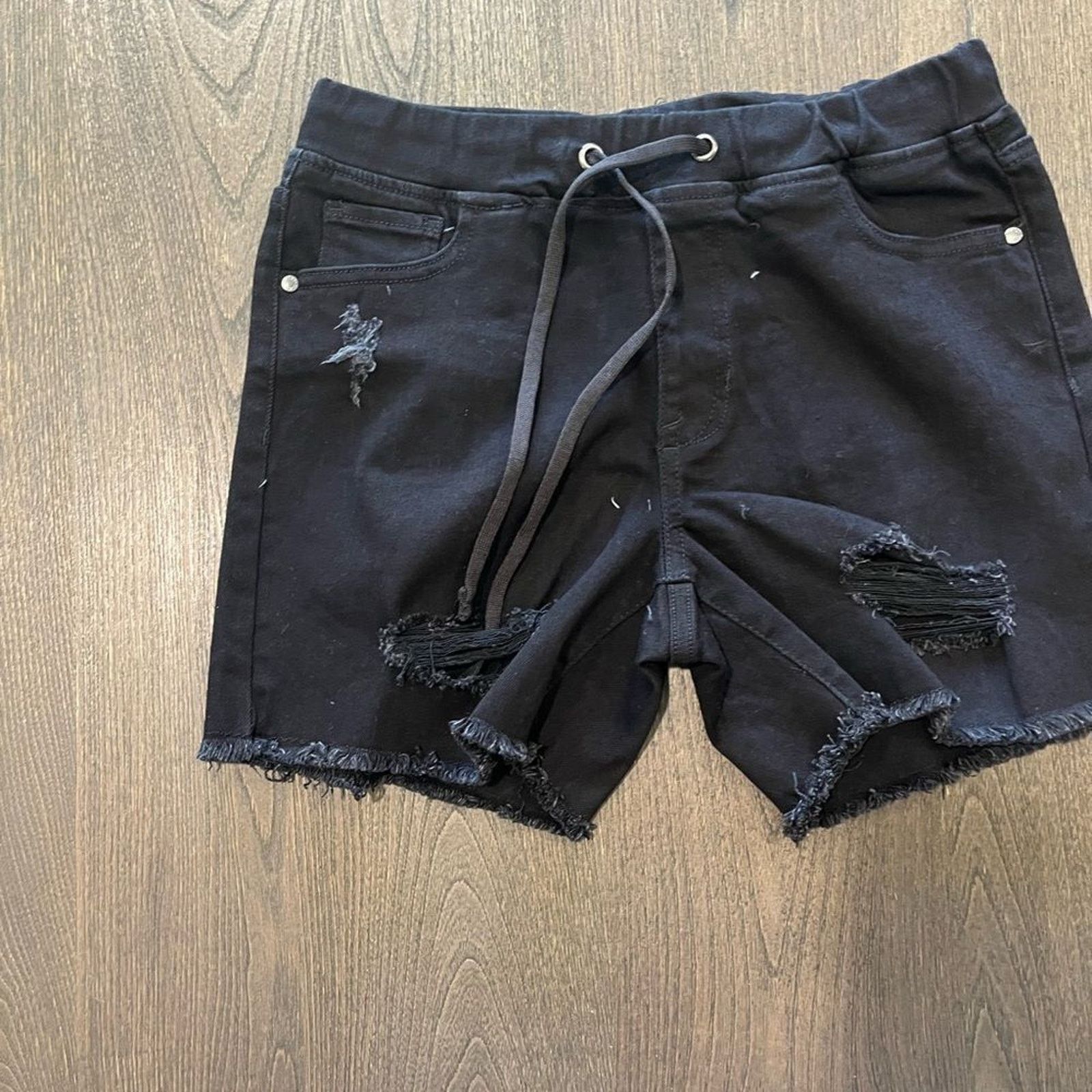 Guess NWOT Guess Black Distressed Denim Shorts Drawstring Size M Size 28" / US 6 / IT 42 - 2 Thumbnail
