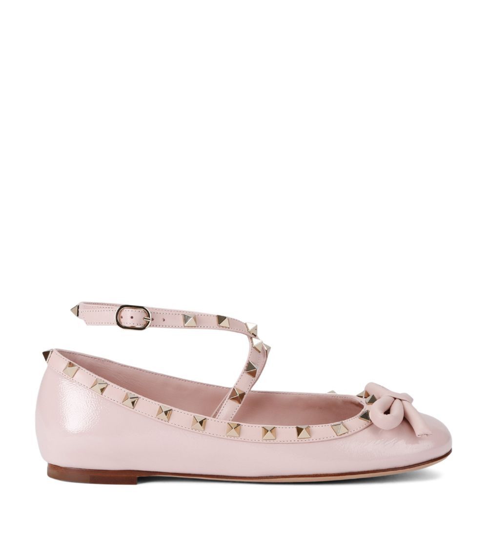 o1s22i1n0924 Patent Leather Rockstud Flats in Pink