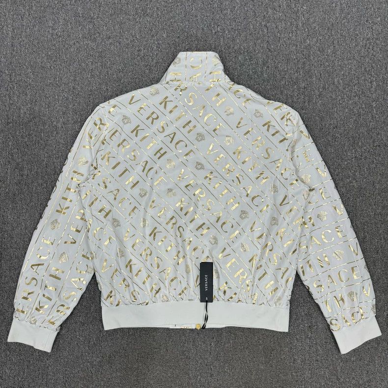 Versace Versace Jacket with a full print of the logo Size S / US 4 / IT 40 - 2 Thumbnail