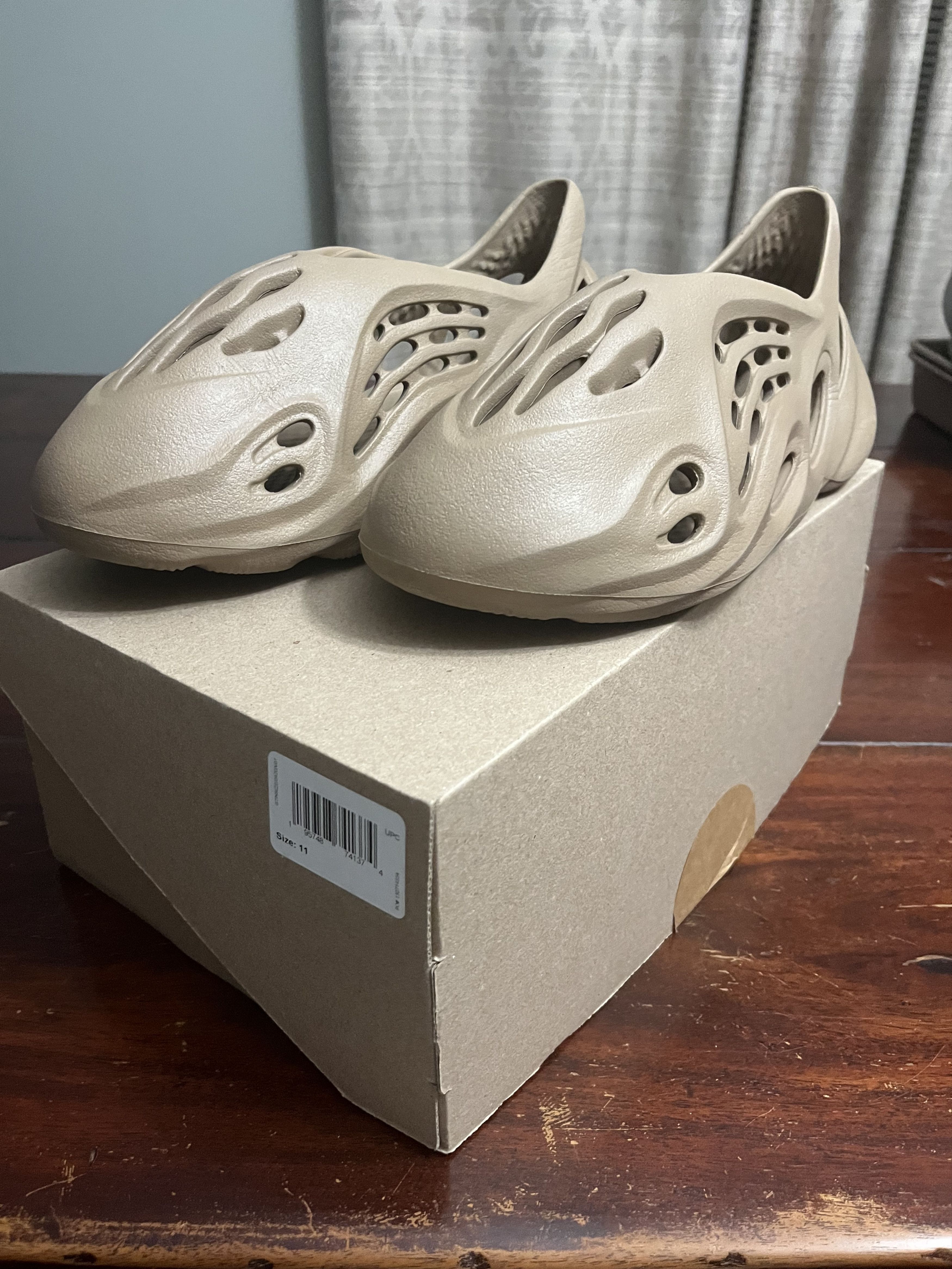 Adidas adidas Yeezy Foam RNR Clay Taupe Size US 11 / EU 44 - 1 Thumbnail
