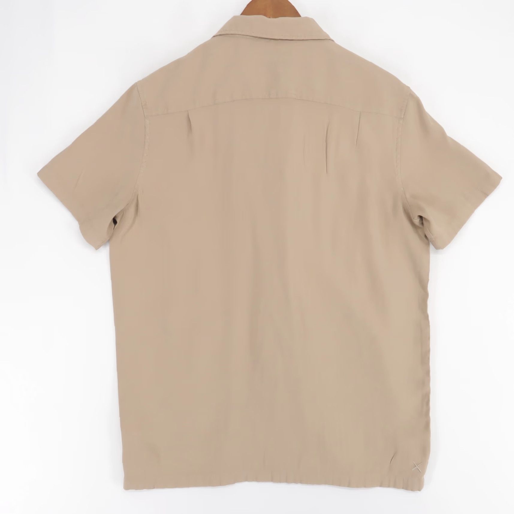 Cuts Cuts Shirt Mens S Tan Camp Collar Short Sleeve Button Up Rayon Blend Size US S / EU 44-46 / 1 - 2 Thumbnail