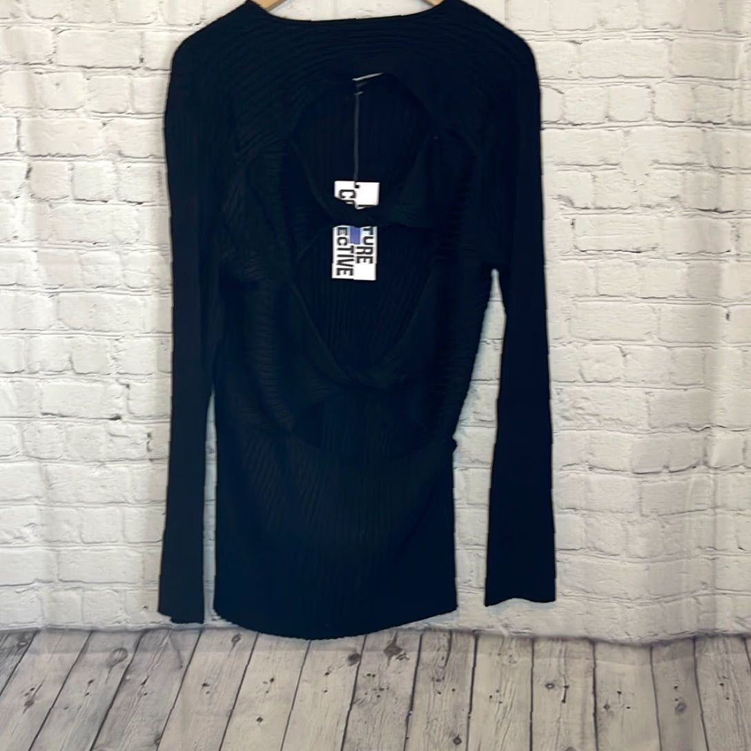 Twisted X **Future Collective Women’s Party Twisted Back Black 1X Sweater** User: Future Collective Women’s Party Twisted Back Black 1X Sweater Size XL / US 12-14 / IT 48-50 - 3 Thumbnail