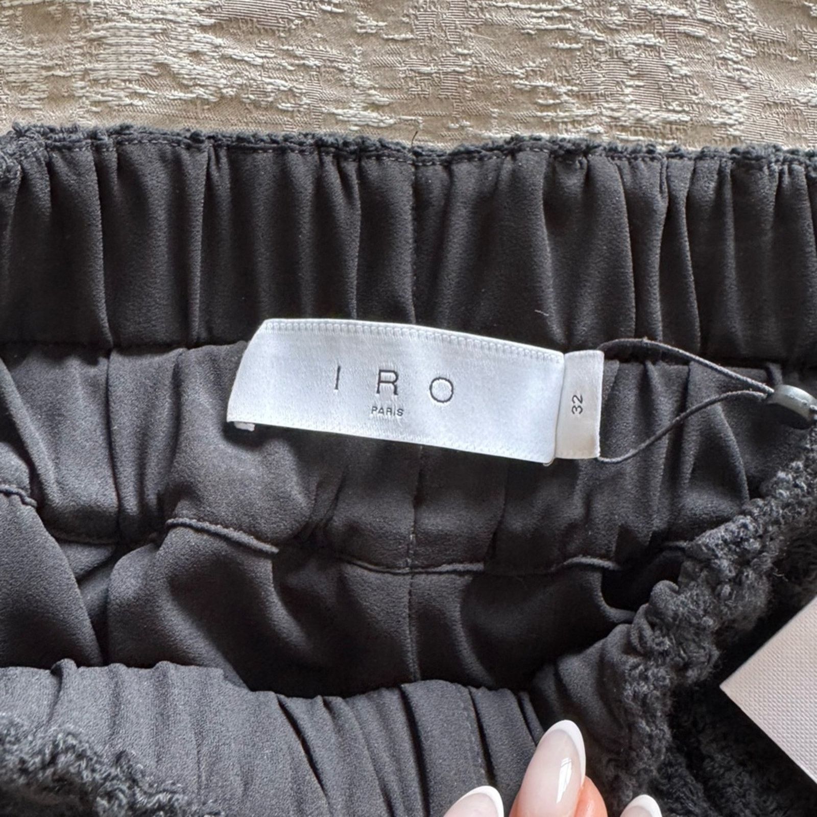 Iro NWT! IRO Black Textured Shorts, Size 32 Size 24" / US 00 / IT 34 - 8 Thumbnail