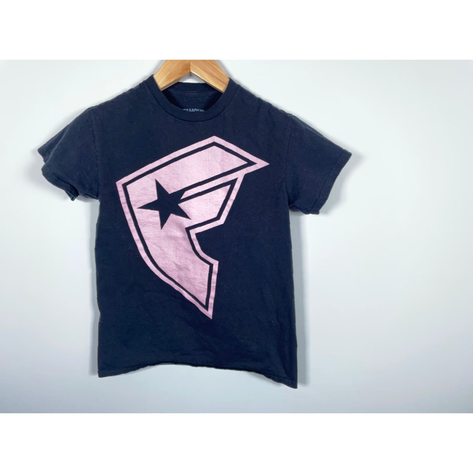Vintage Famous Stars & Straps T-Shirt Adult Small Black Pink Logo Y2K Size US S / EU 44-46 / 1 - 2 Thumbnail