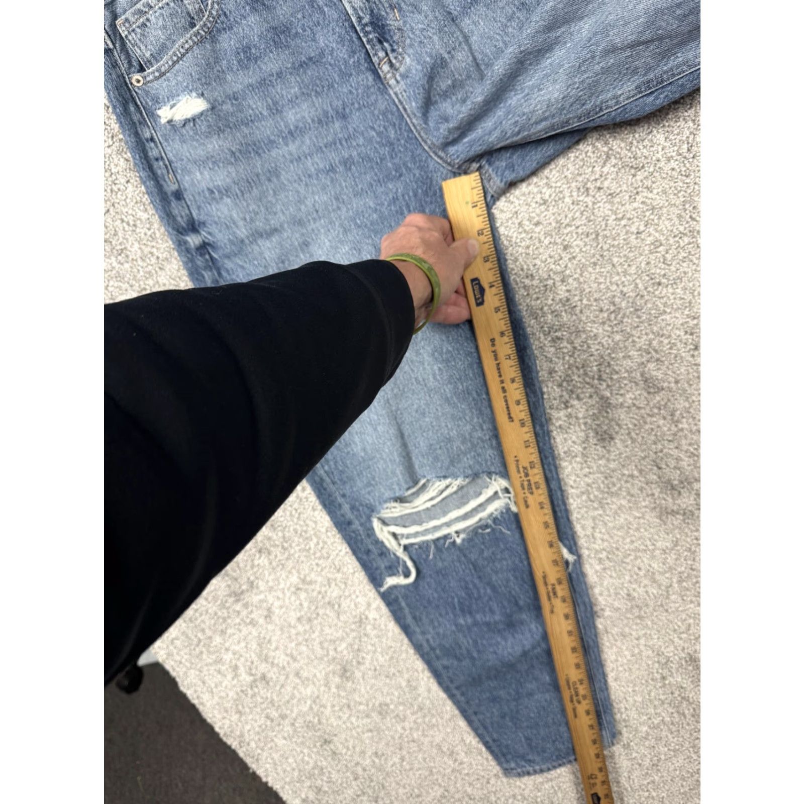 American Eagle Outfitters American Eagle Outfitters Jeans Womens 8 Blue Relaxed Mom High Rise Distressed Size 30" / US 8 / IT 44 - 4 Thumbnail