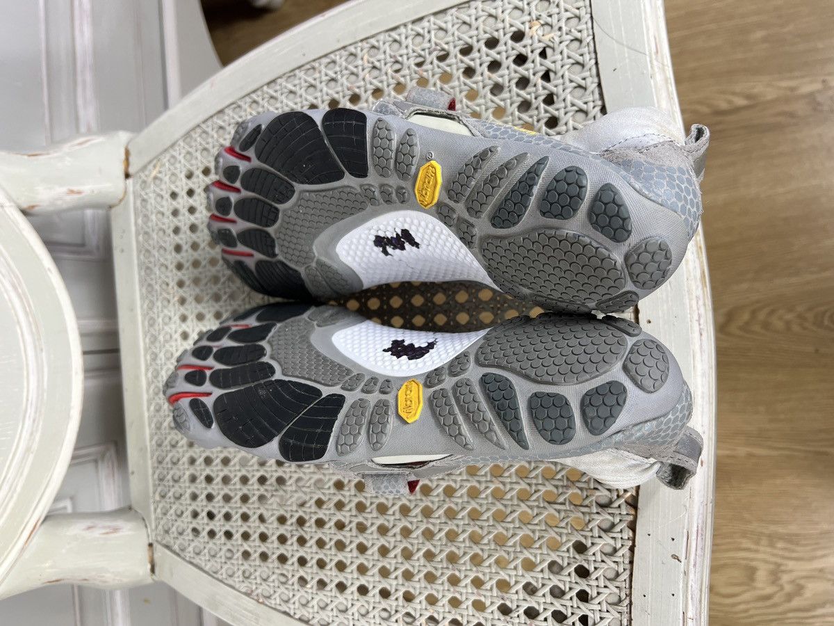 Vibram RARE VIBRAM FIVE FINGERS TRAINERS SLIP ON Size US 11.5 / EU 44-45 - 7 Thumbnail