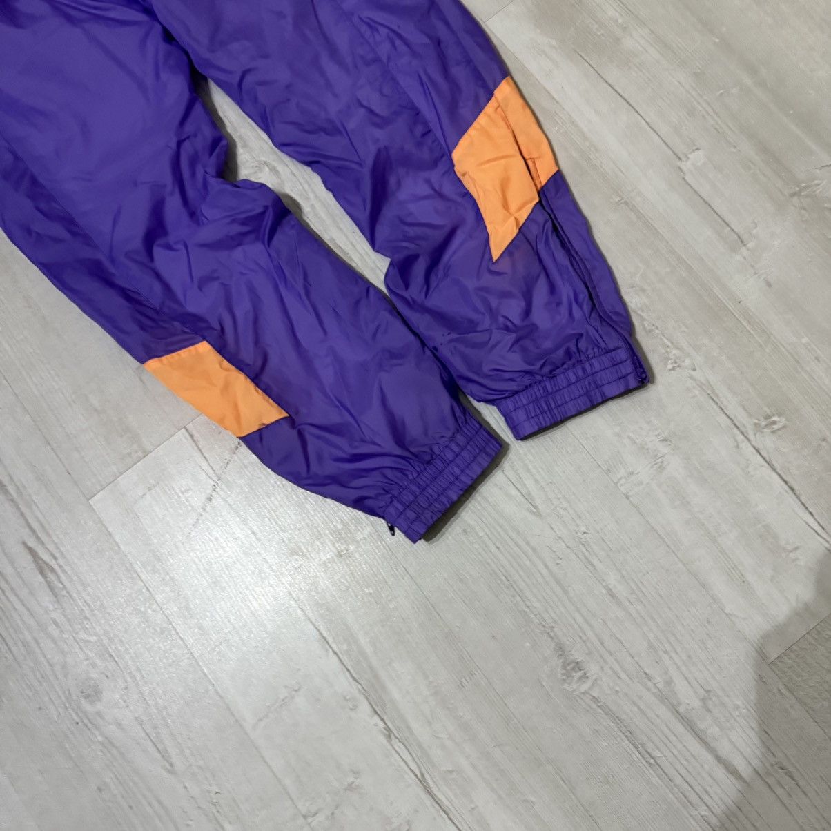 Vintage Nike Vintage Nylon Purple TrackPants 90s Streetwear Size US 31 - 11 Thumbnail