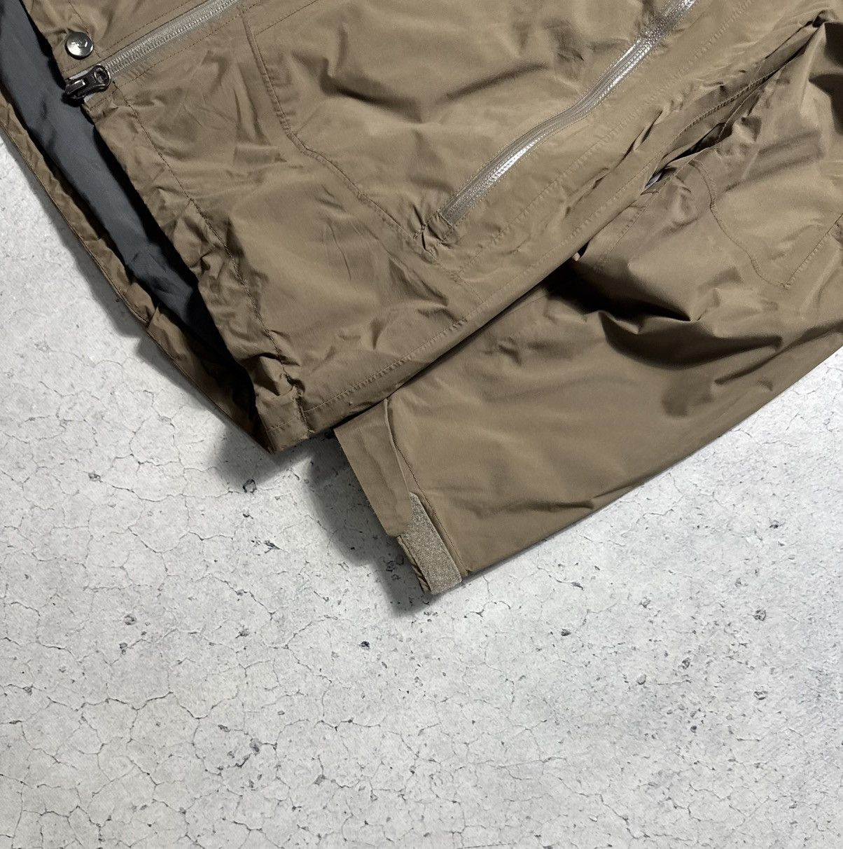 Peak Performance Peak Performance Women’s Nylon Brown Windbreakers Jacket Size M / US 6-8 / IT 42-44 - 3 Thumbnail