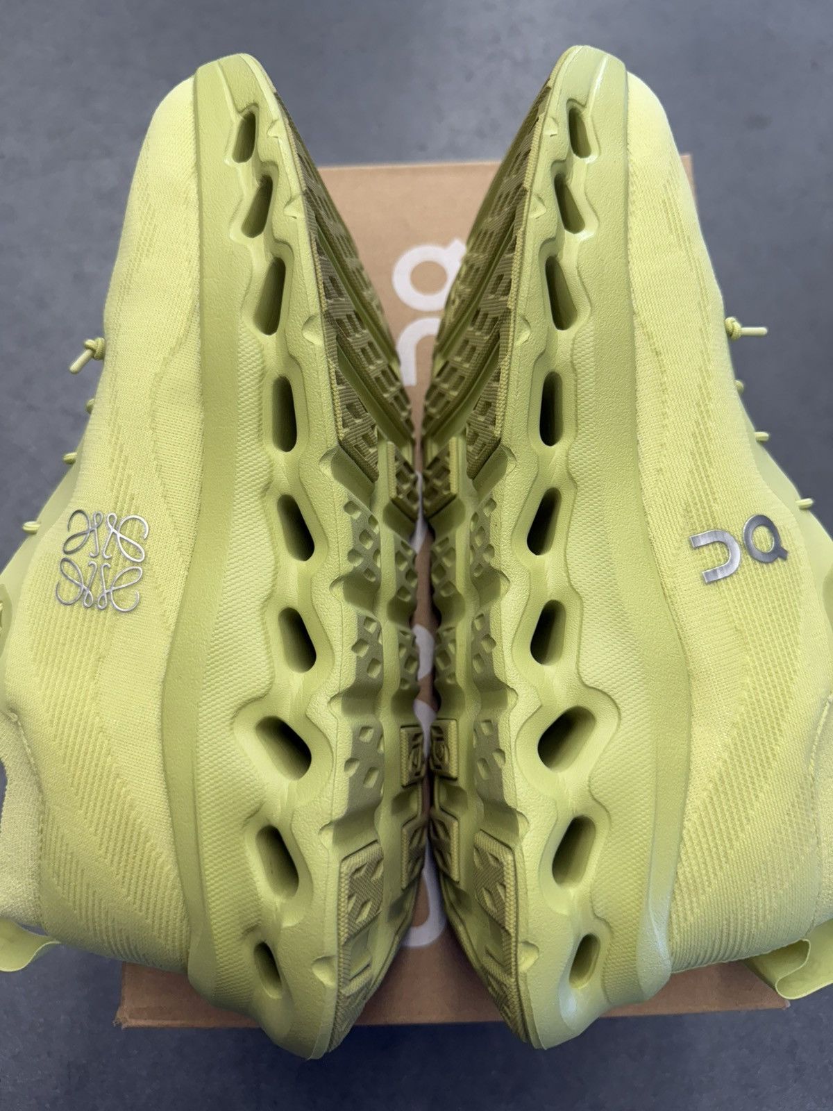 Loewe × On 2023 On Running Cloudtilt LOEWE Lime Green Size US 8 / EU 41 - 3 Thumbnail