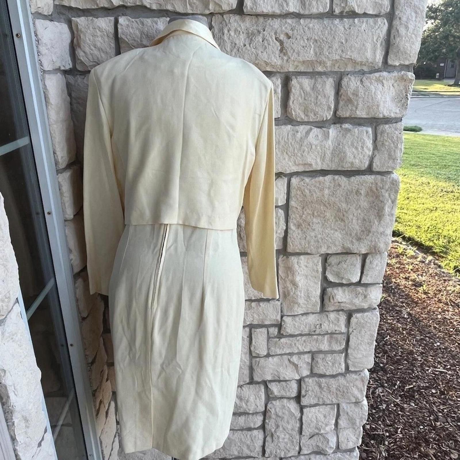 Other Cream and gold vintage suit with beading suit Size S / US 4 / IT 40 - 2 Thumbnail