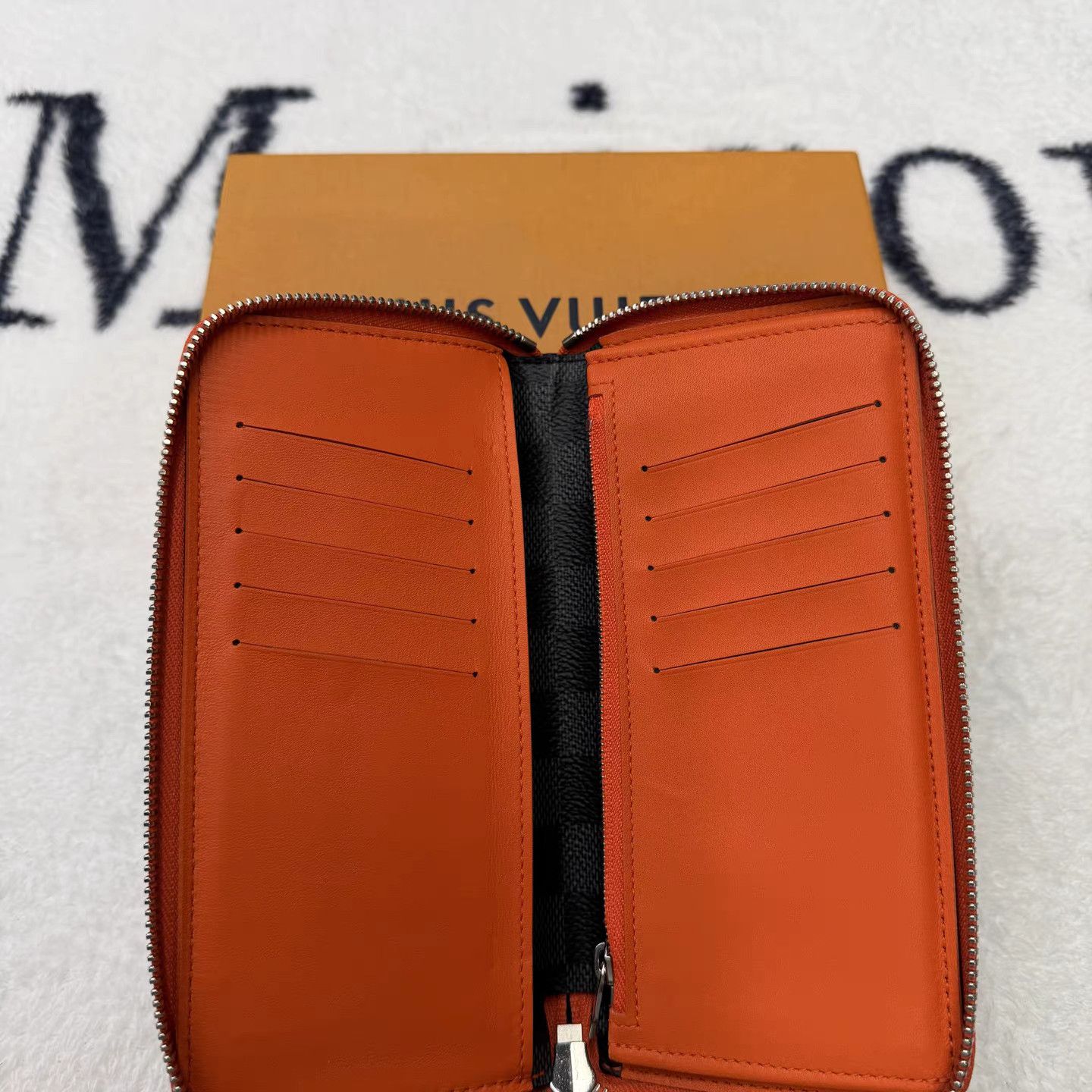 Louis Vuitton LV Damier Graphite Orange Zip Wallet K15 Size ONE SIZE - 5 Thumbnail