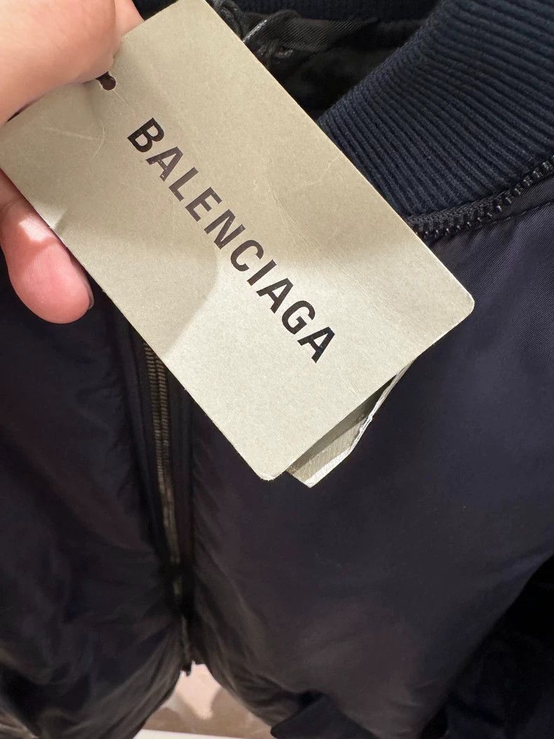 Balenciaga Balenciaga Bomber Jacket in Navy Color Size US S / EU 44-46 / 1 - 3 Thumbnail