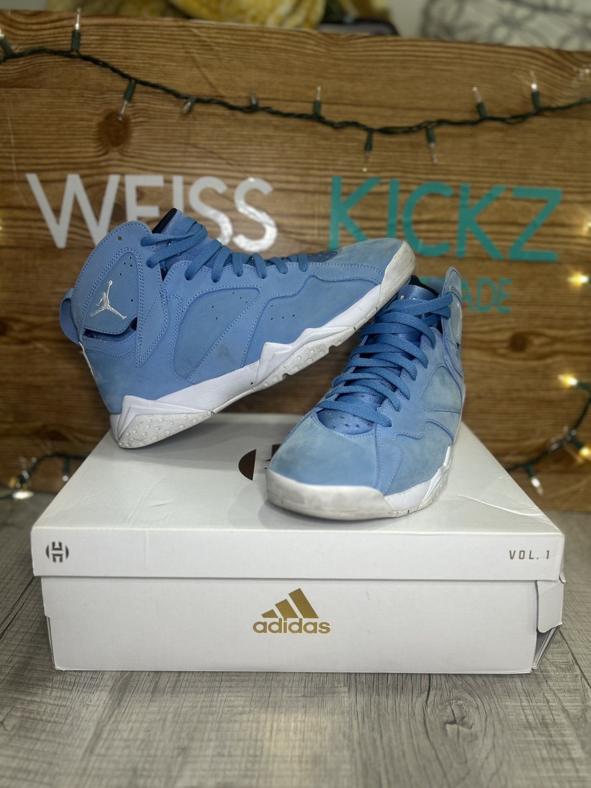 Jordan Brand Jordan 7 Pantone Size US 11 / EU 44 - 1 Thumbnail