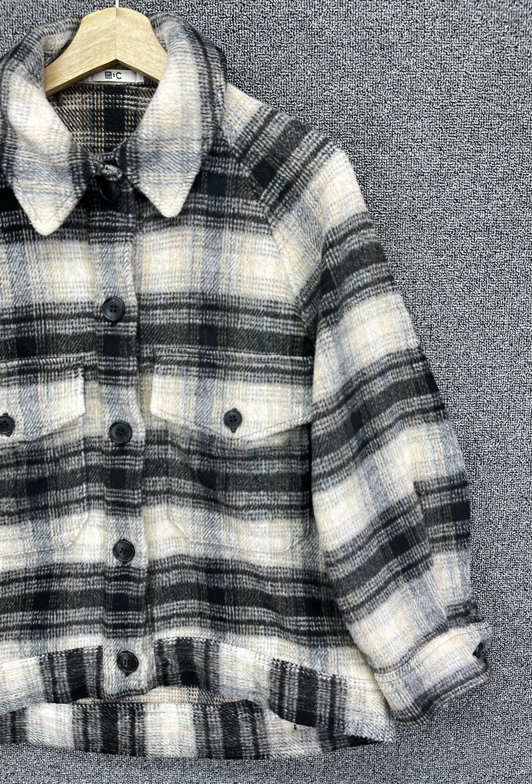 Japanese Brand Uniqlo: C by Clare Waight Keller Shadow Plaid Flannel Jacket Size S / US 4 / IT 40 - 4 Thumbnail