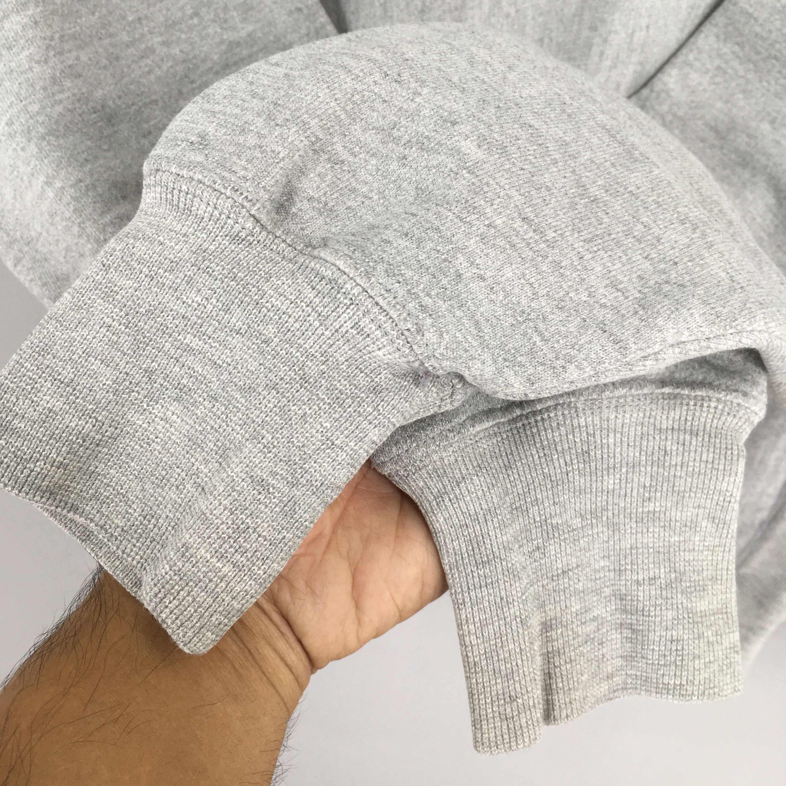 Champion × Vintage Vintage 90s Champion Reverse Weave Gray Sweatshirt Medium Size US M / EU 48-50 / 2 - 4 Thumbnail