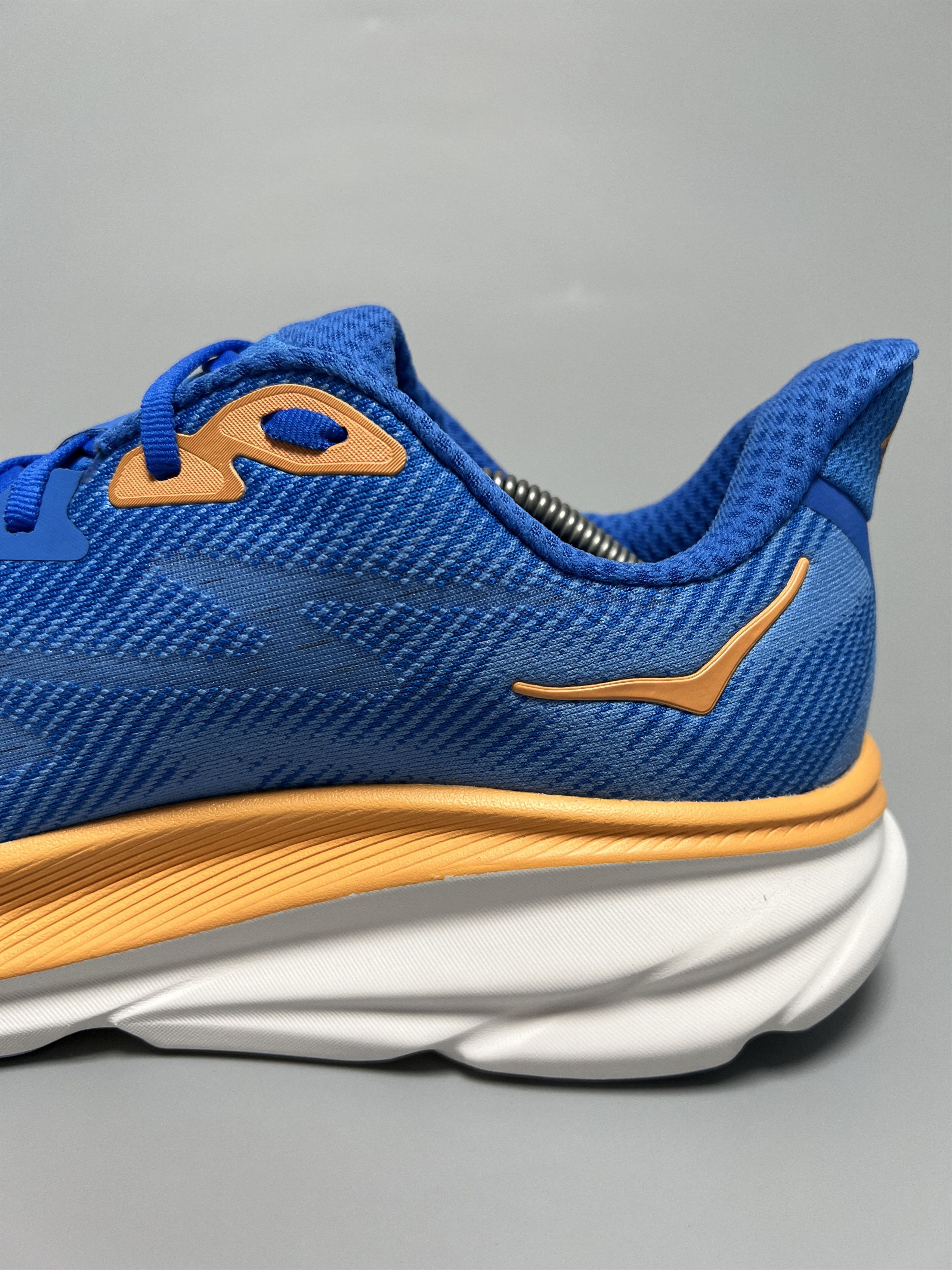 Hoka 10.5D Hoka One One Clifton 9 Men's Running Shoes Walking Gym Size US 10.5 / EU 43-44 - 11 Thumbnail