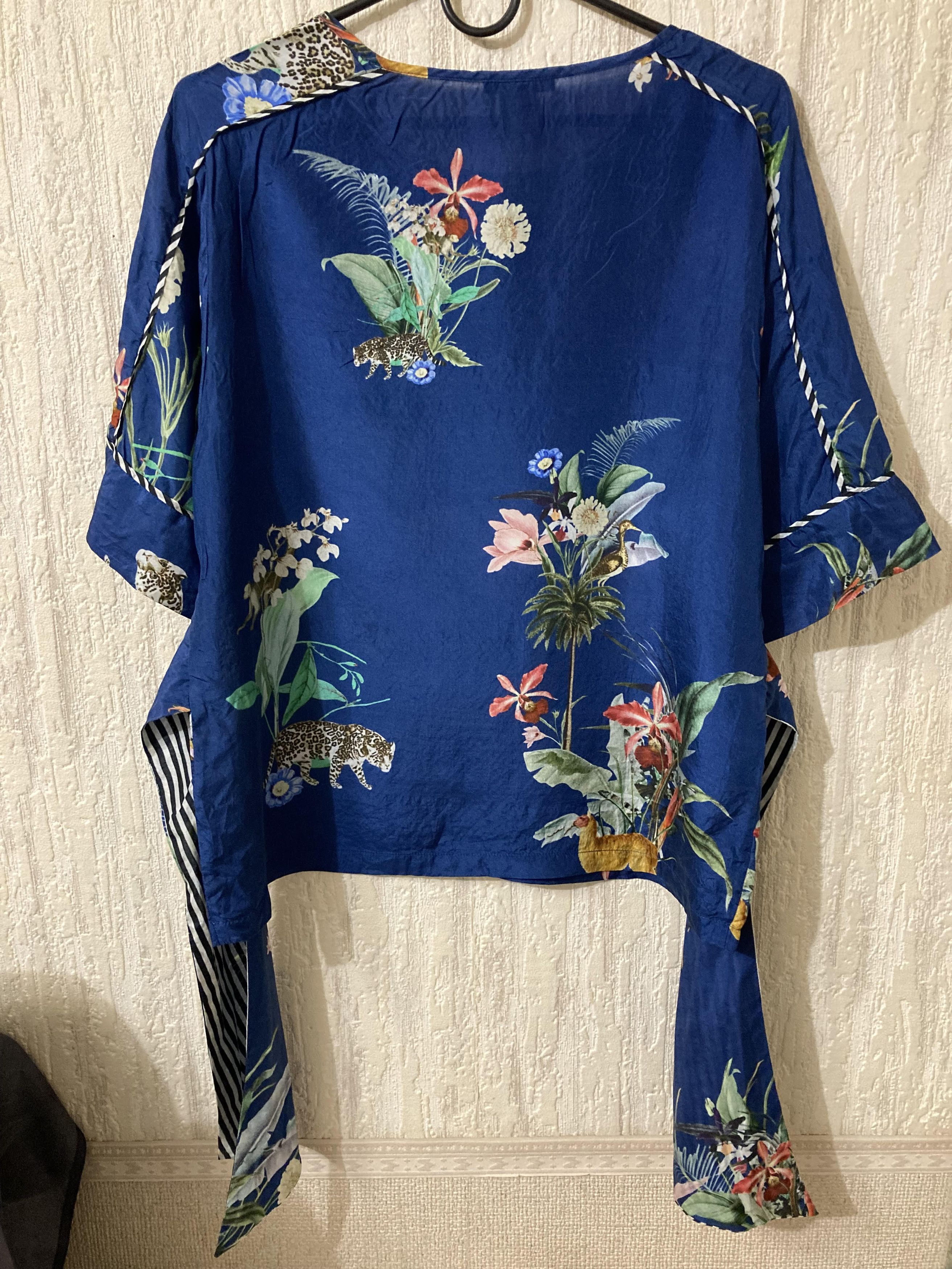 Japanese Brand × Vintage Vintage Vineet Bahl Natural Silk Blue Flower Top Blouse Size M / US 6-8 / IT 42-44 - 10 Thumbnail