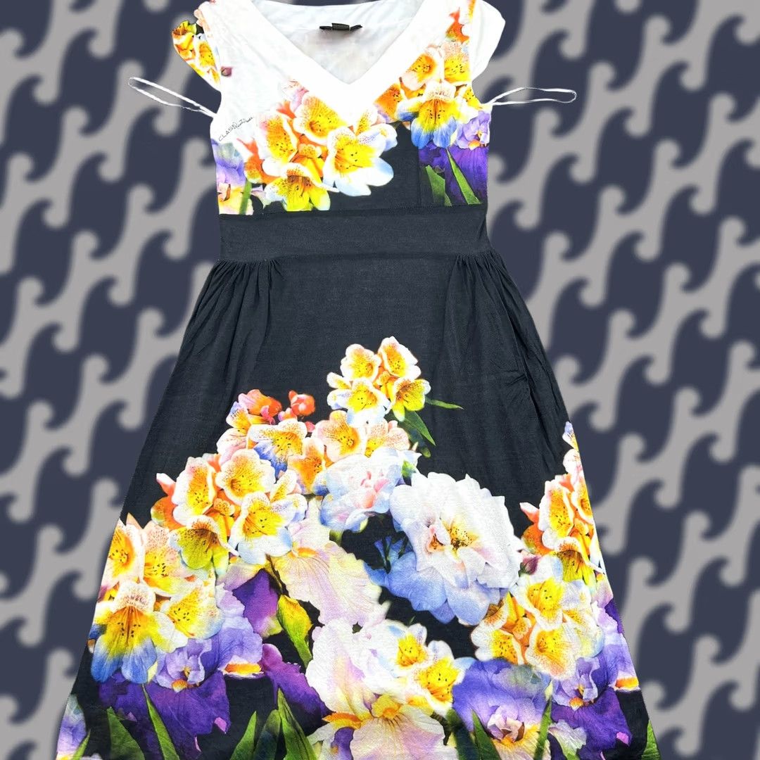 Vintage Cavalli Class Vintage Womens Floral Dress US Size 6 Black Midi V-Neck - Short Sleeve Size M / US 6-8 / IT 42-44 - 1 Thumbnail