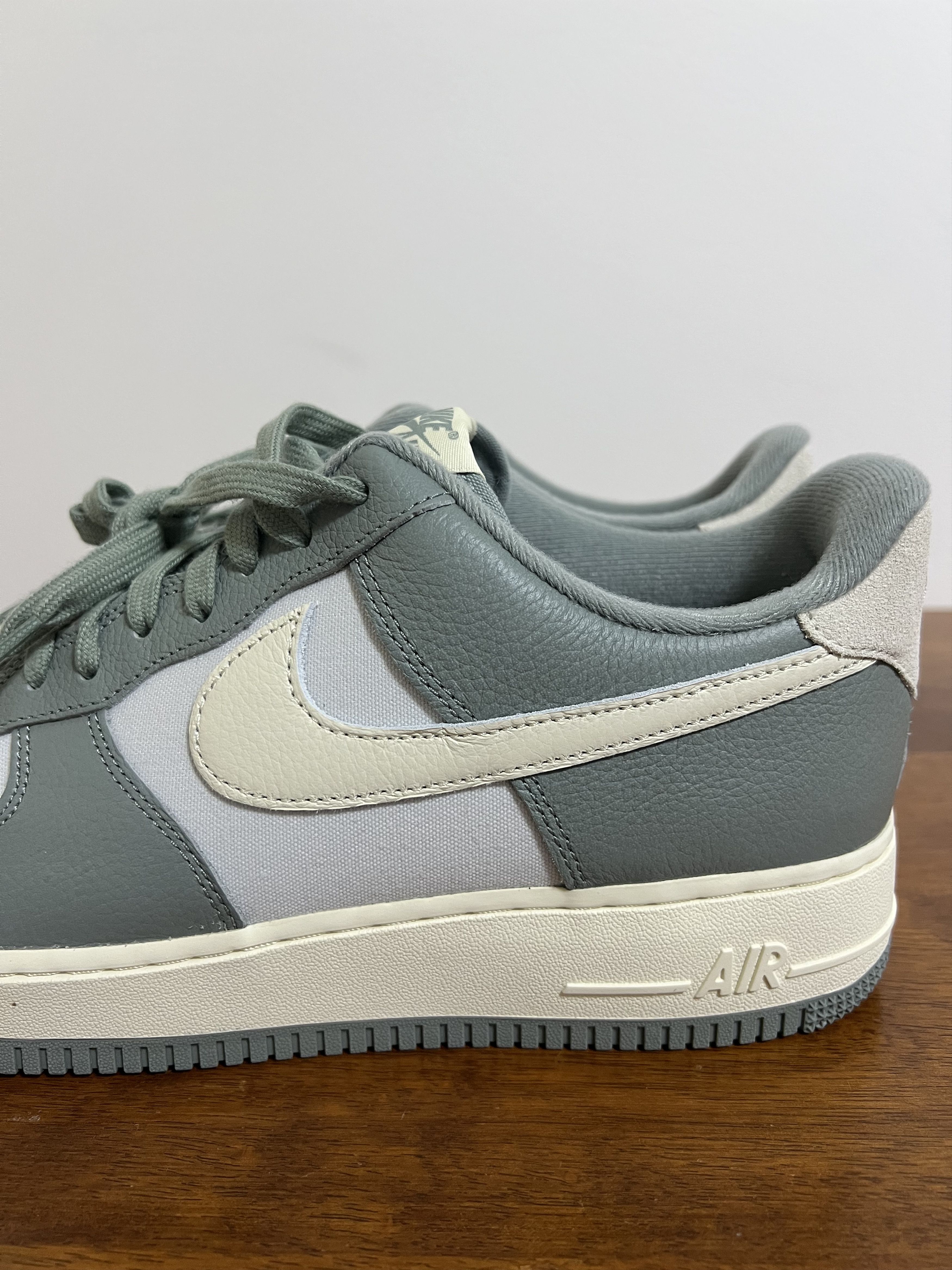 Nike 💚 2023 Nike Air Force 1 '07 LX Mica Green/Coconut Milk NEW Size US 12 / EU 45 - 7 Thumbnail