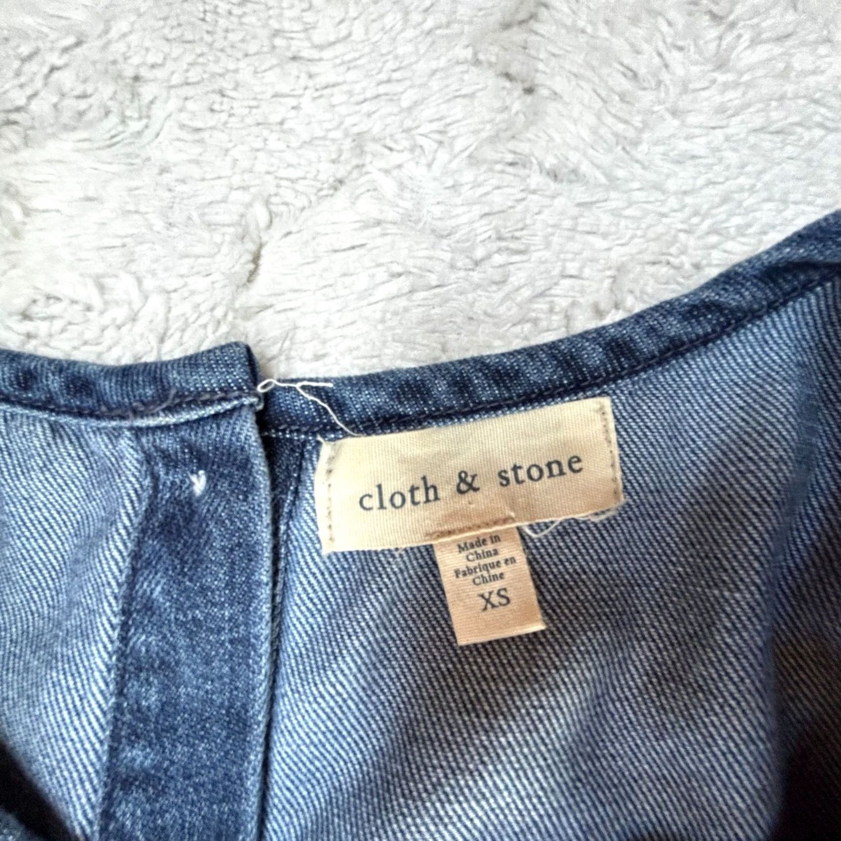 Denime Cloth & Stone Womens Denim Tank Top XS Button-Back Chambray Blue Tank Shirt Red? Wait - Please provide the correct color. Size XS / US 0-2 / IT 36-38 - 3 Thumbnail