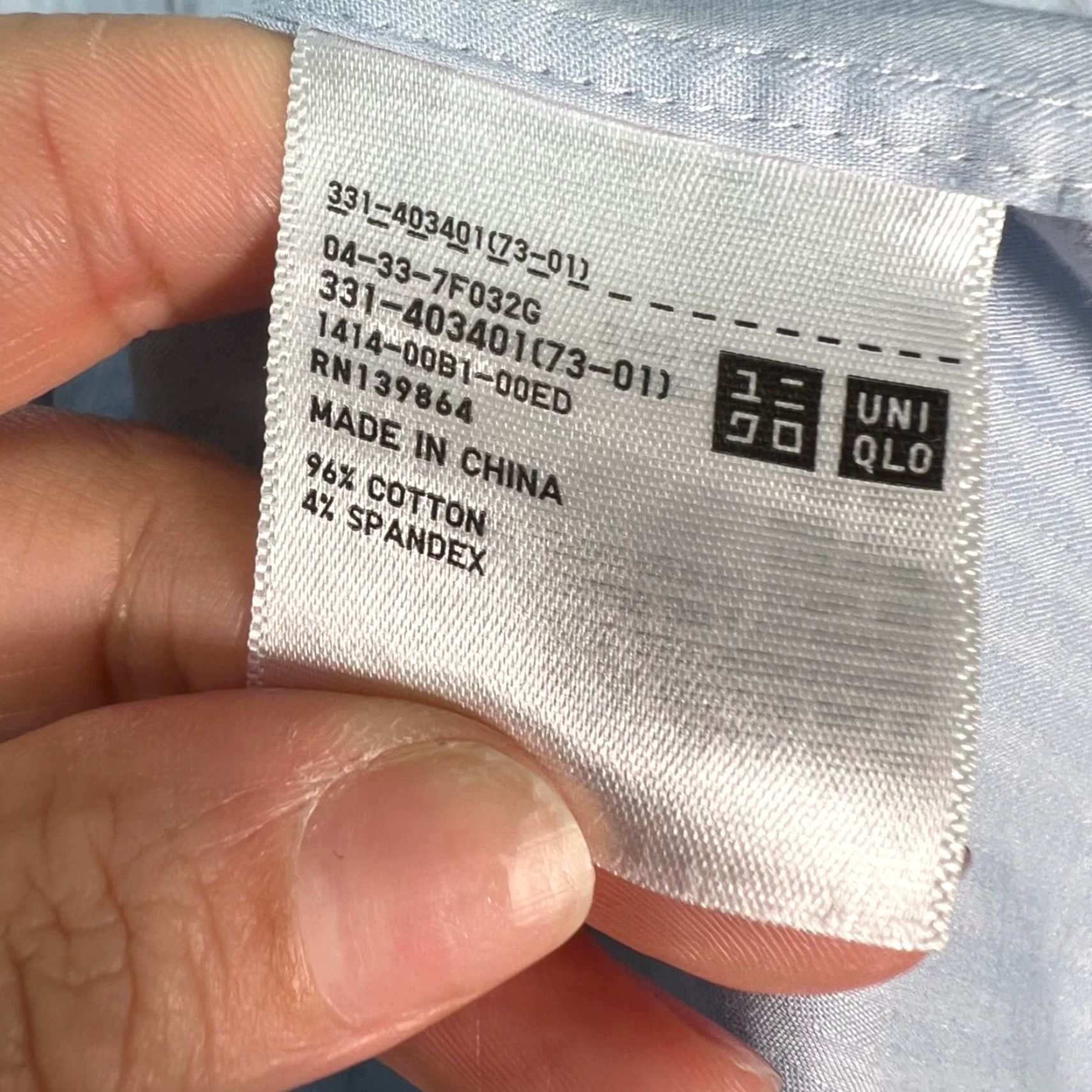 Uniqlo Uniqlo Mens Slim Fit Light Blue Striped Button-Down Shirt Cotton Blend Small to Medium Casual Shirt Mens Regular Size M Blue Shirt Size US M / EU 48-50 / 2 - 4 Thumbnail
