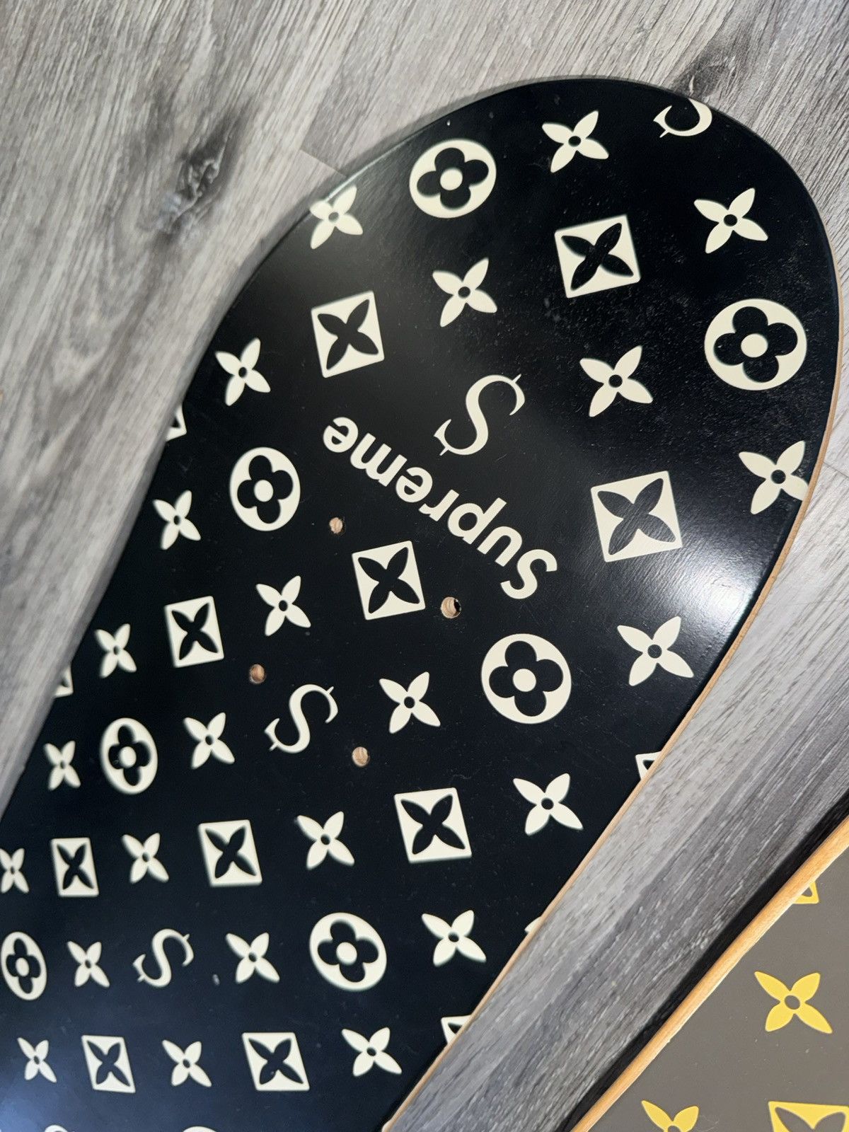 Louis Vuitton × Supreme Supreme Louis Vuitton 2000 Monogram Skateboard Deck Size ONE SIZE - 9 Thumbnail