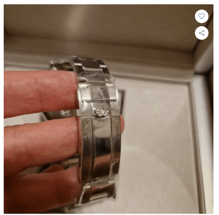 Laarvee PEA001 - Black Bezel / Black Dial