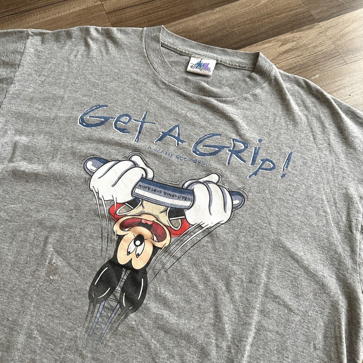 Disney × Vintage Vintage Mickey Get A Grip Tshirt Size US XL / EU 56 / 4 - 2 Thumbnail