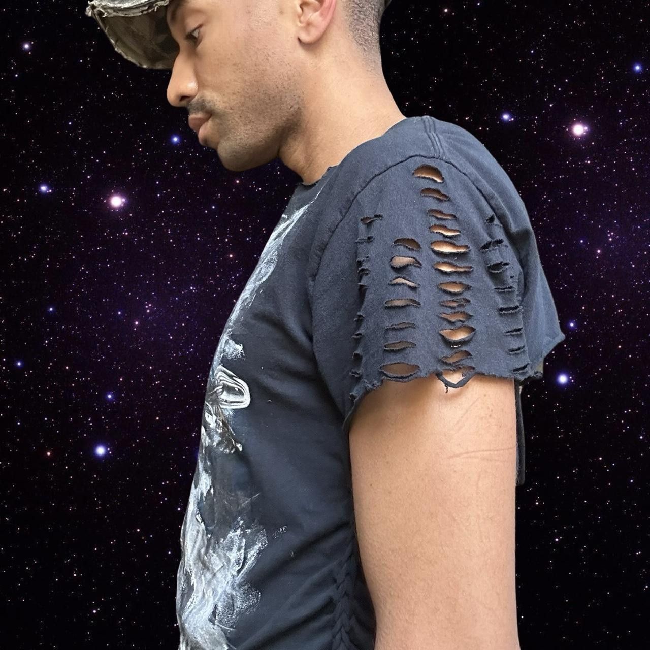 Vintage ASTROBOI* 'Hell Raiser' Painterly Navy T-Shirt _ LARGE Size US L / EU 52-54 / 3 - 5 Thumbnail