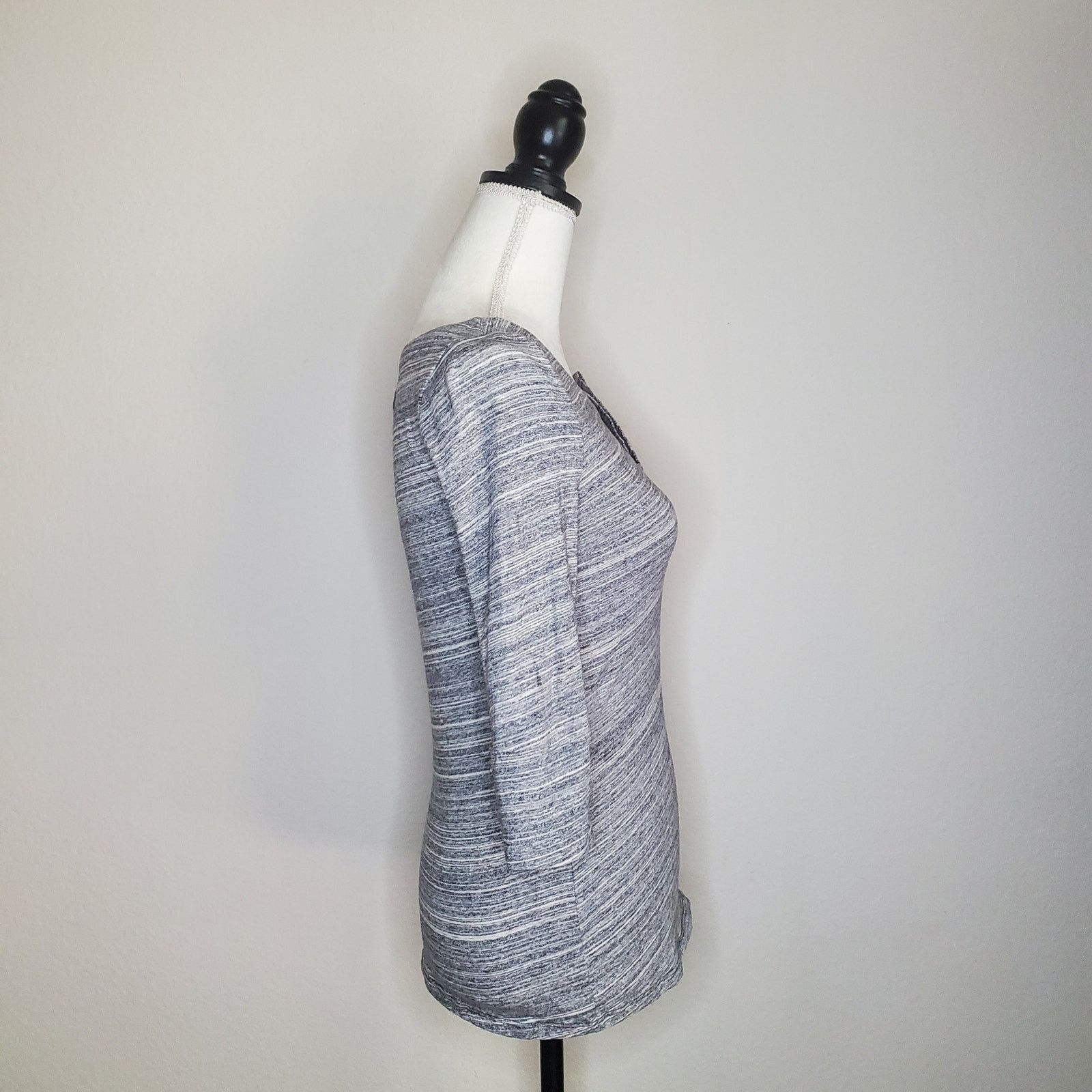 Anthropologie Anthropologie Gray Bow Top Small Size S / US 4 / IT 40 - 4 Thumbnail