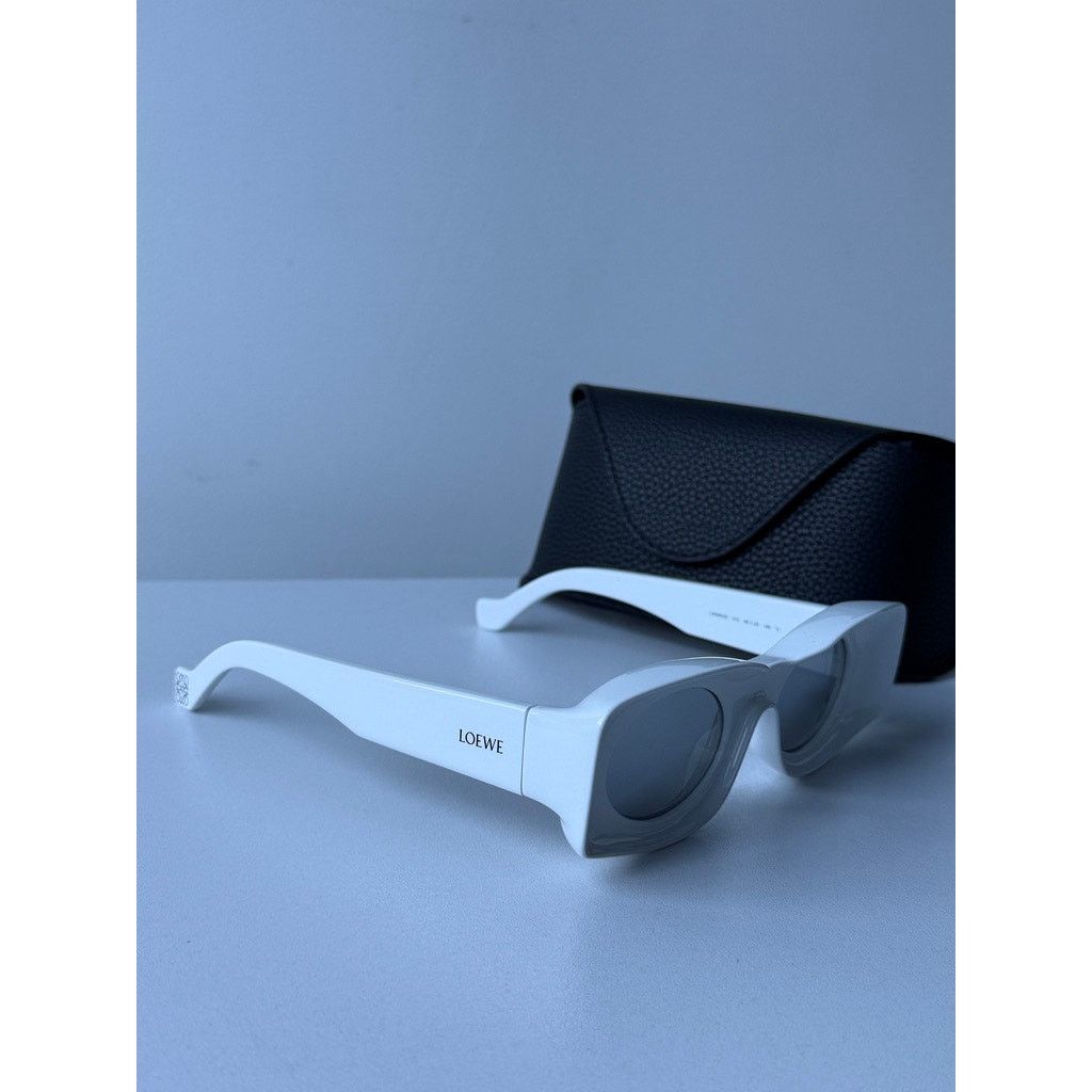 Loewe NEW Loewe LW40033I Paula's Ibiza Sunglasses in Iridescent Size ONE SIZE - 5 Thumbnail