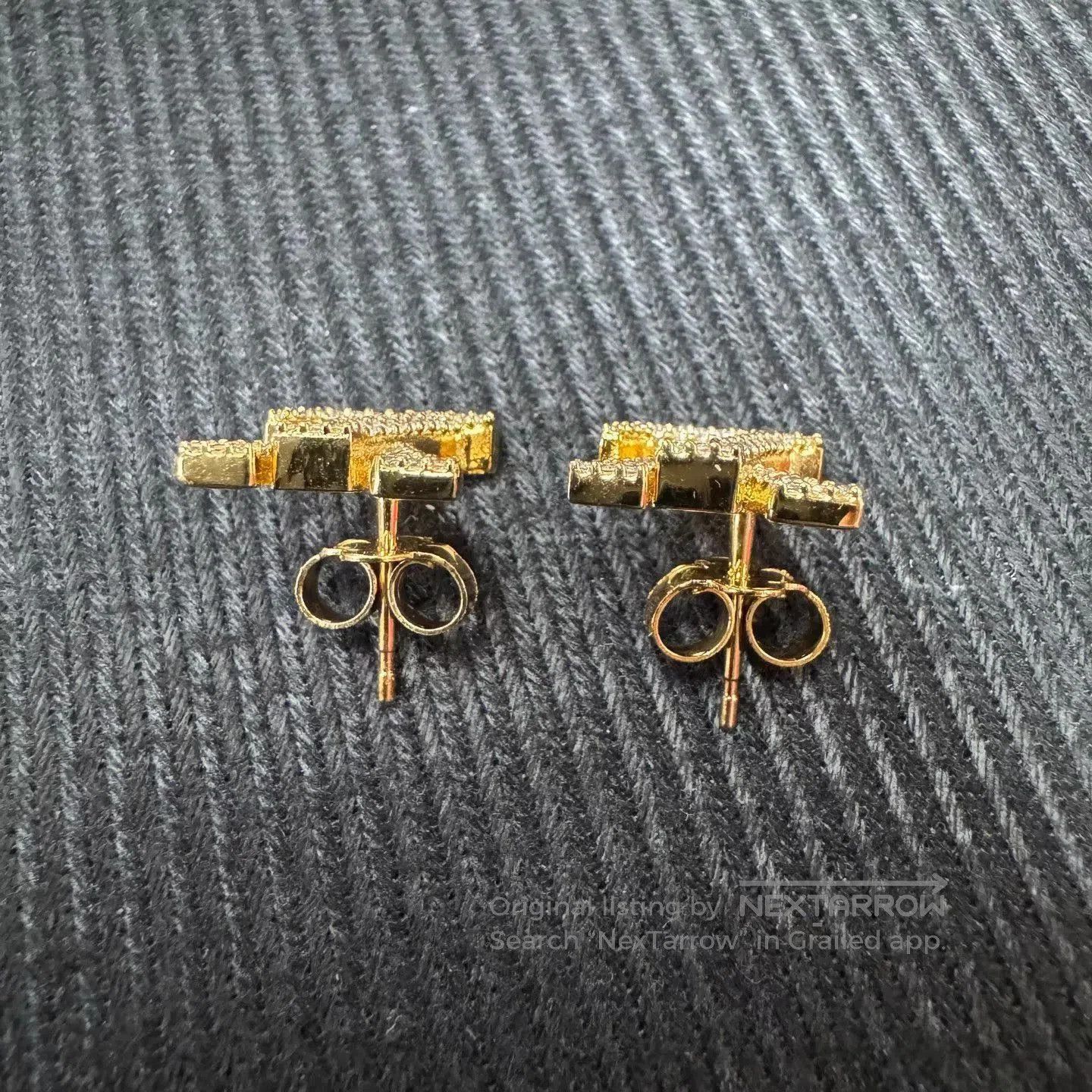 Louis Vuitton Gold Rhinestone Initial Stud Earrings. Size ONE SIZE - 4 Thumbnail