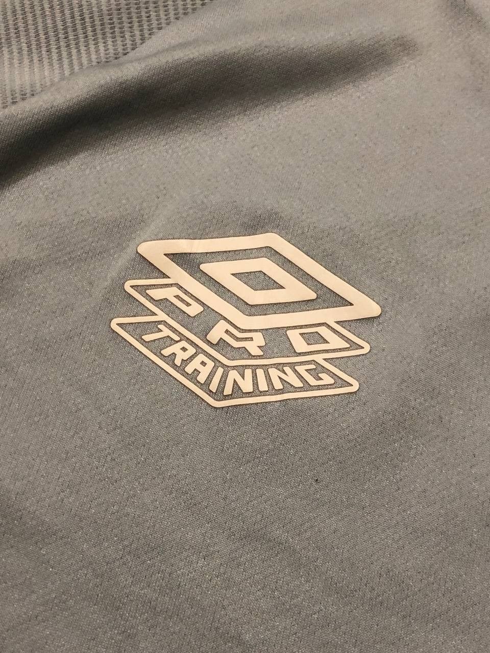 Umbro Vintage T-shirt logo Umbro O2 sportwear Jerseys Y2K Size US L / EU 52-54 / 3 - 8 Thumbnail