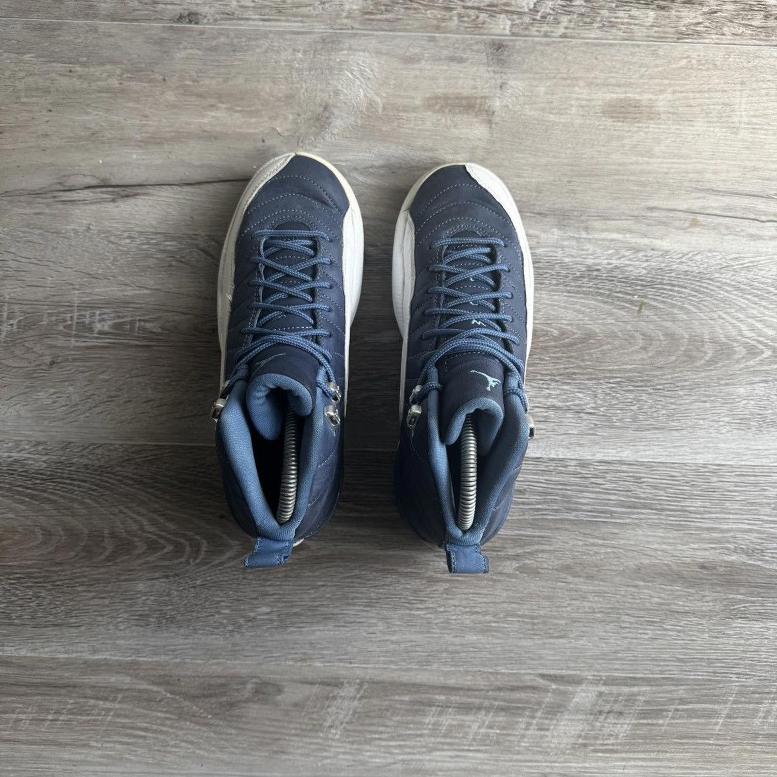 Nike NIKE • JORDAN 12 Retro GS "Indigo" (6M) Size US 6 / EU 39 - 12 Thumbnail