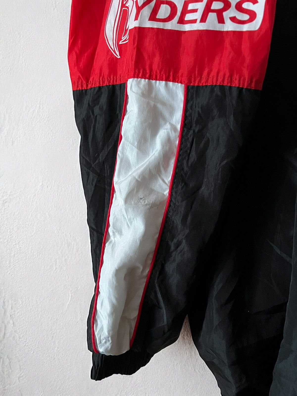 Band Tees × Ruff Ryders × Vintage RUFF RYDERS VINTAGE HOODED JACKET RAP BIG LOGOS WINDBREAKER Size US XL / EU 56 / 4 - 15 Thumbnail