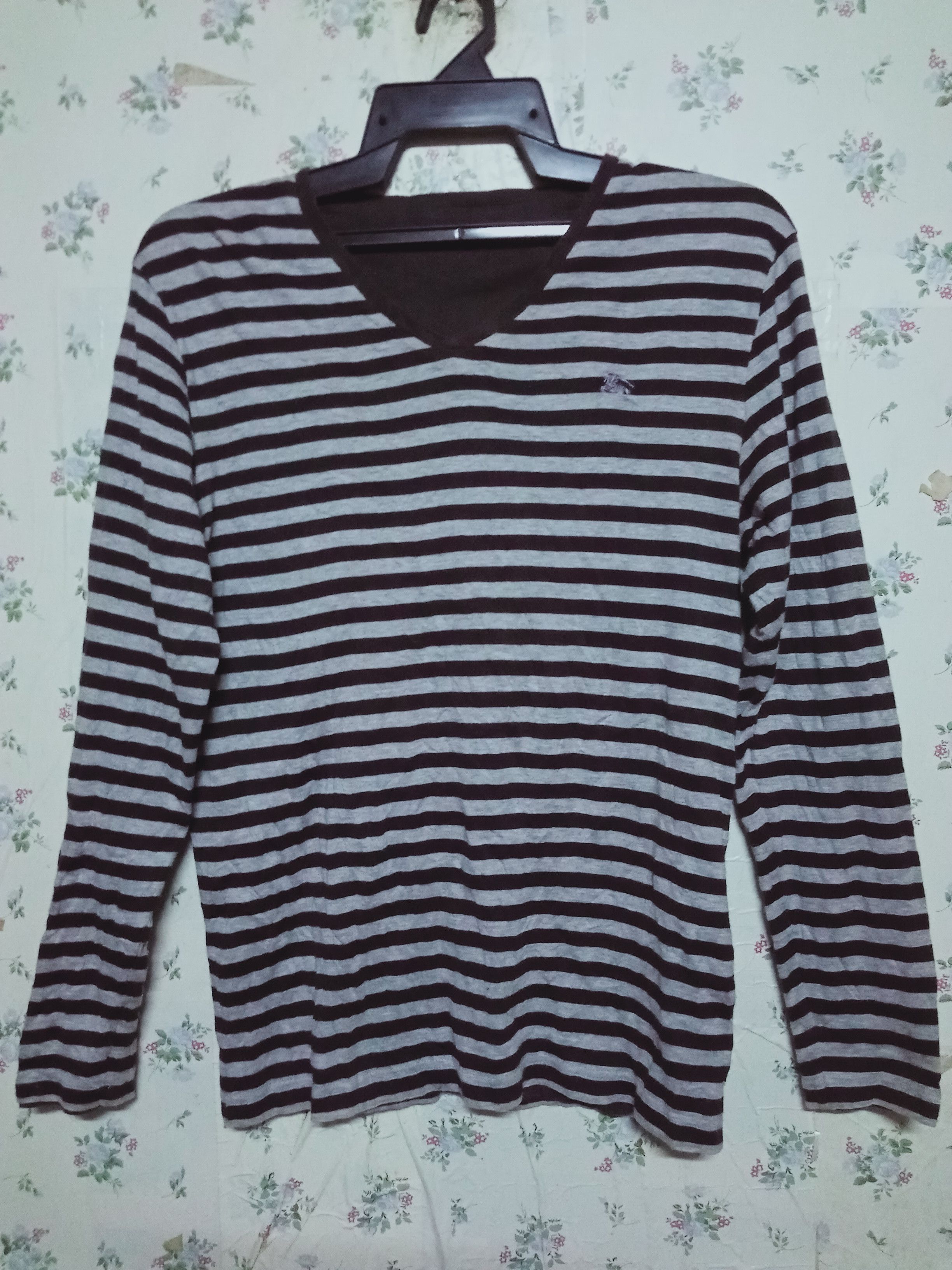 Burberry Burberry V Neck Longsleeve Stripe Reversible T Shirt Jumper Size US XS / EU 42 / 0 - 1 Thumbnail