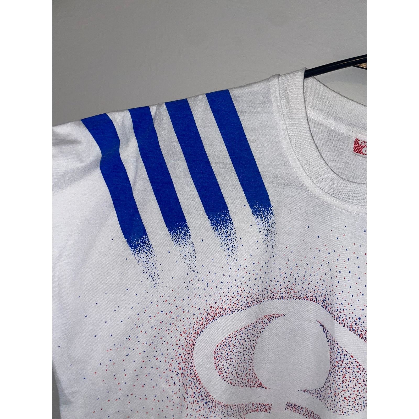 Vintage Vintage Graphic Shirt Bull White Design Blue Red Tee Large L Size US L / EU 52-54 / 3 - 5 Thumbnail