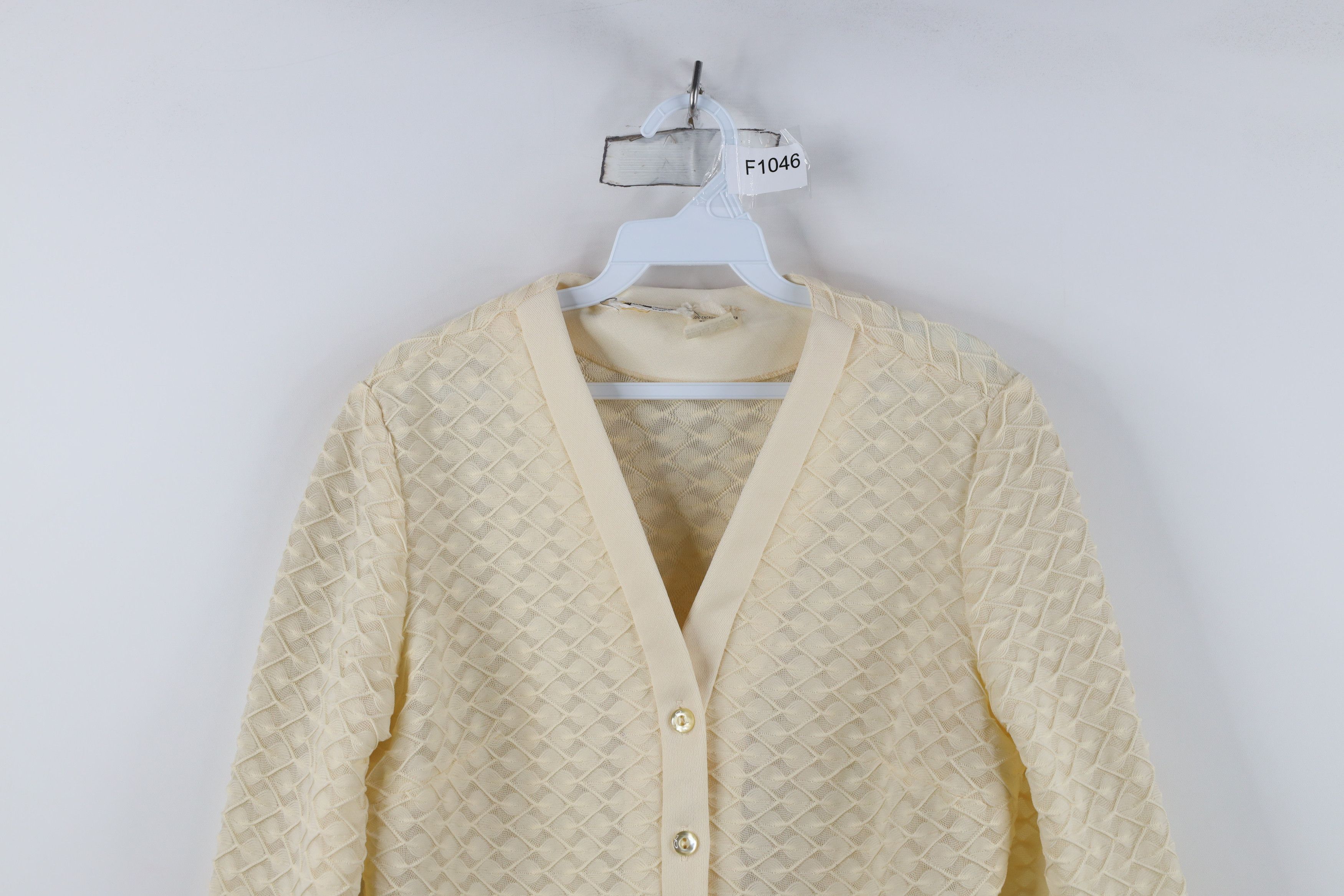 Vintage Vintage 60s 70s Mod Scallop Knit Cardigan Sweater Cream Size M / US 6-8 / IT 42-44 - 2 Thumbnail