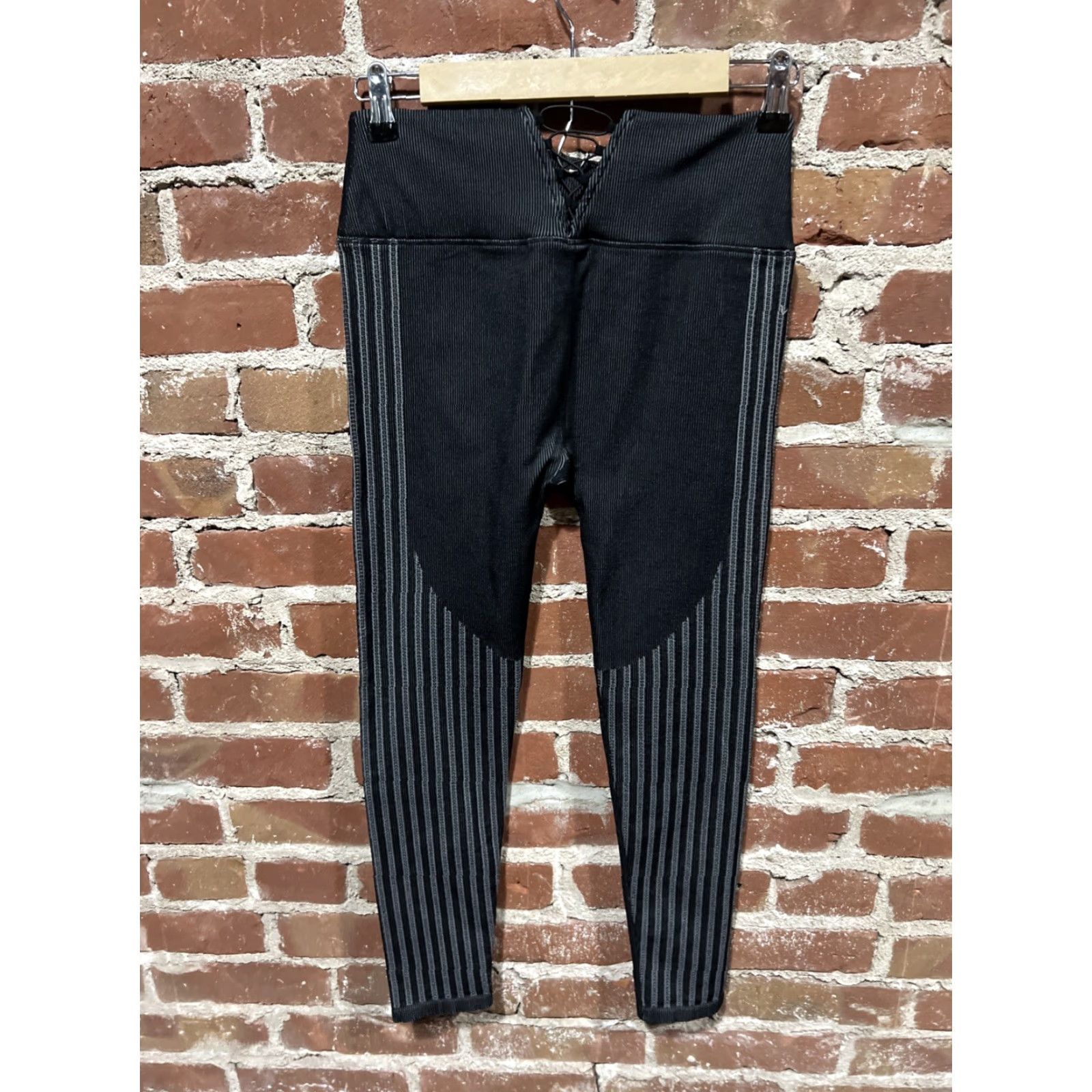 Fabletics Fabletics Leggings Black Ribbed High Waisted Seamless Tie Back Large Size 36" / US 14 / IT 50 - 3 Thumbnail