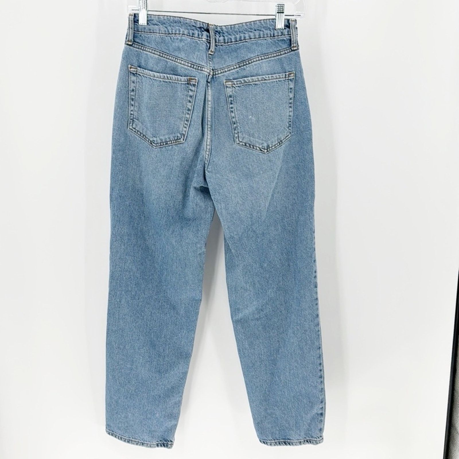 Forever 21 Forever 21 high waisted distressed tapered leg jeans sz 26 Size 26" / US 2 / IT 38 - 7 Thumbnail